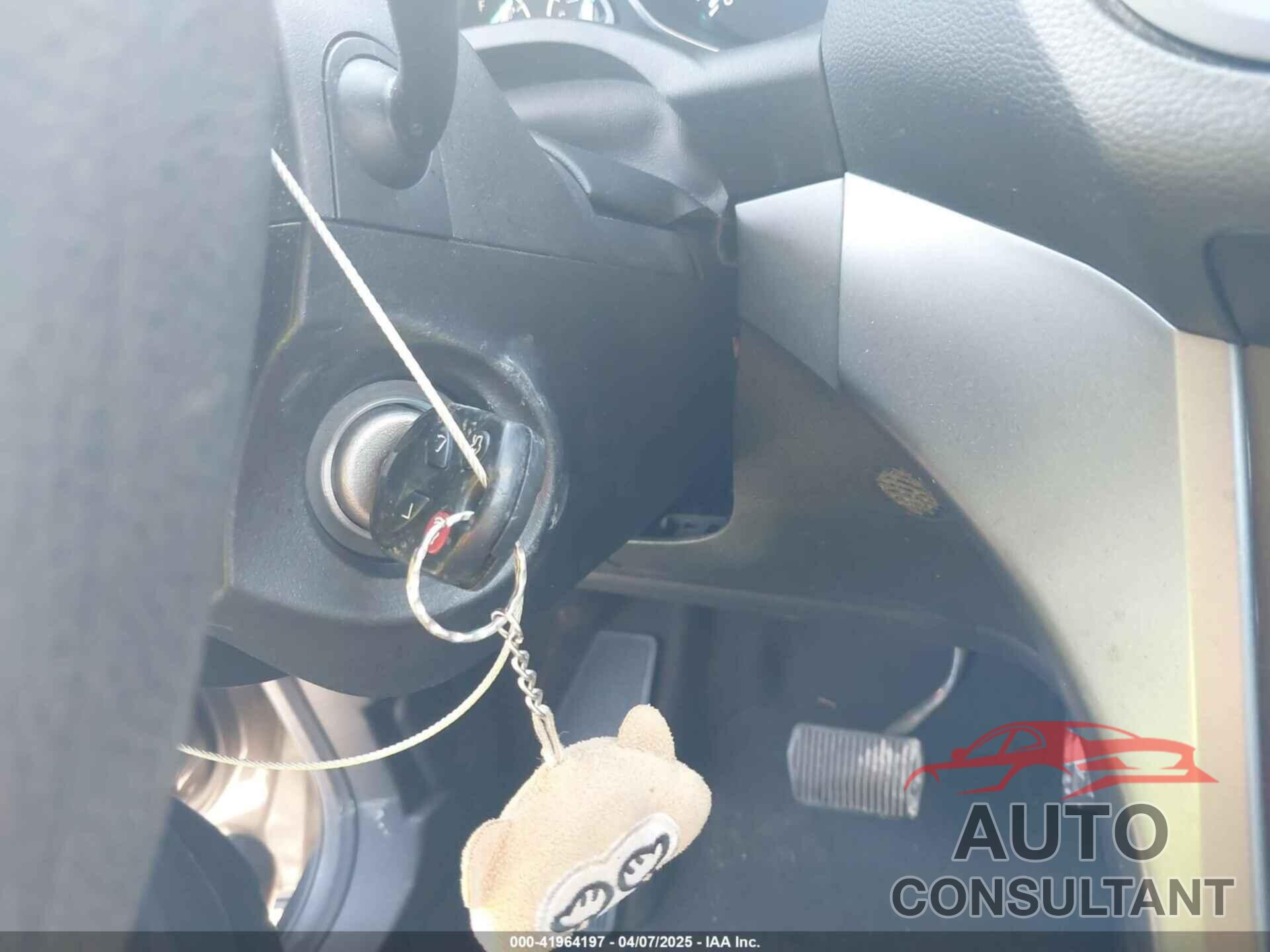 FORD ESCAPE 2017 - 1FMCU0GD7HUA38402