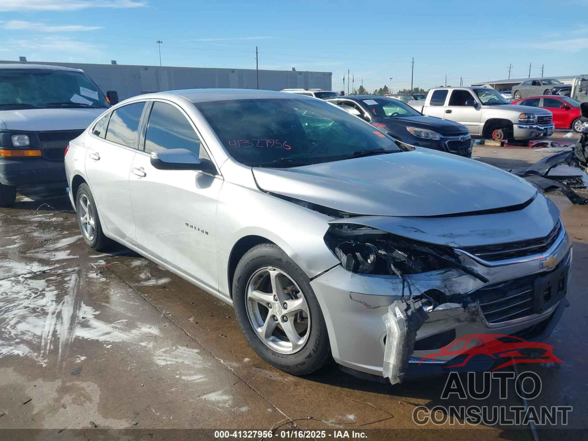 CHEVROLET MALIBU 2017 - 1G1ZE5ST1HF165747