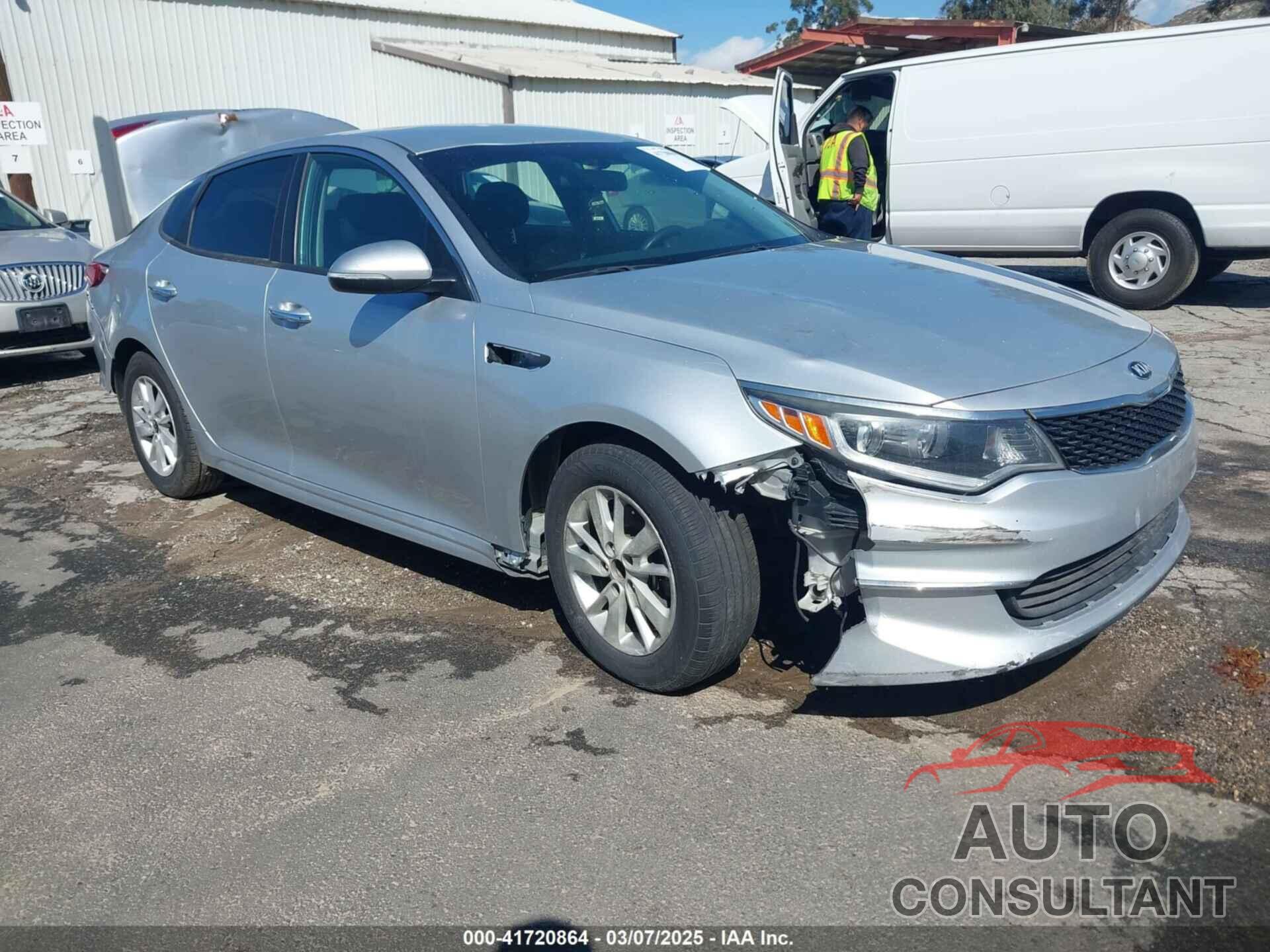 KIA OPTIMA 2018 - 5XXGT4L37JG236213