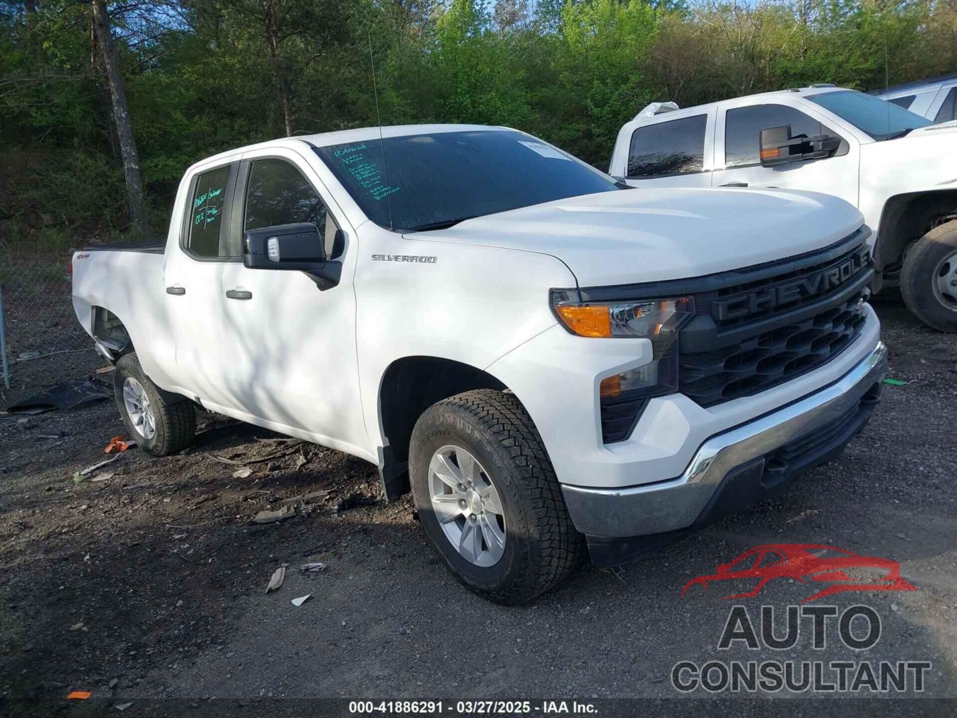 CHEVROLET SILVERADO 1500 2023 - 1GCRDAEK1PZ147526
