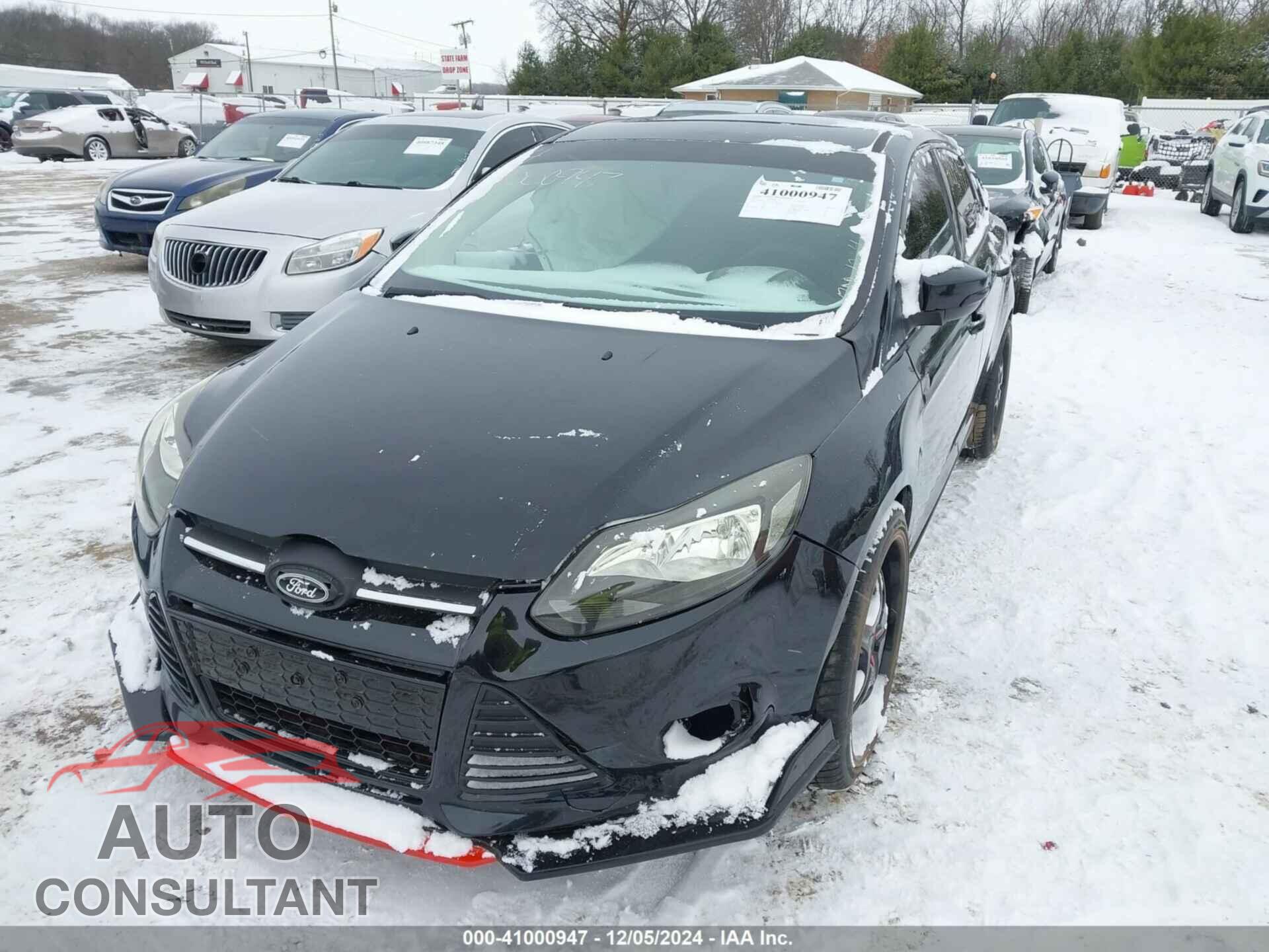 FORD FOCUS 2013 - 1FADP3F28DL337355
