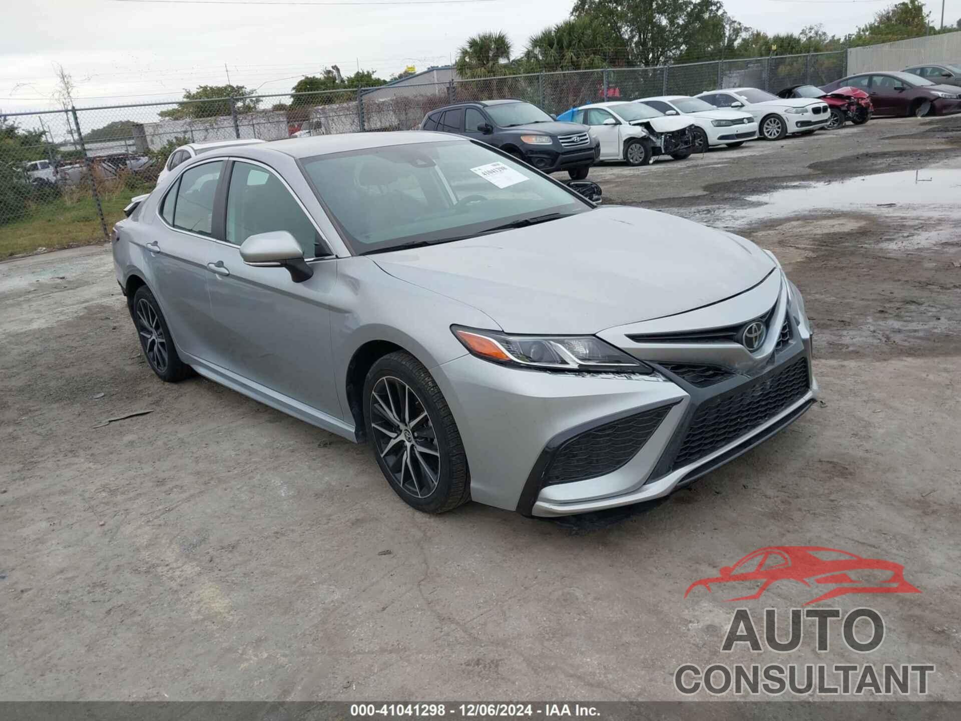 TOYOTA CAMRY 2023 - 4T1G11AK6PU101205