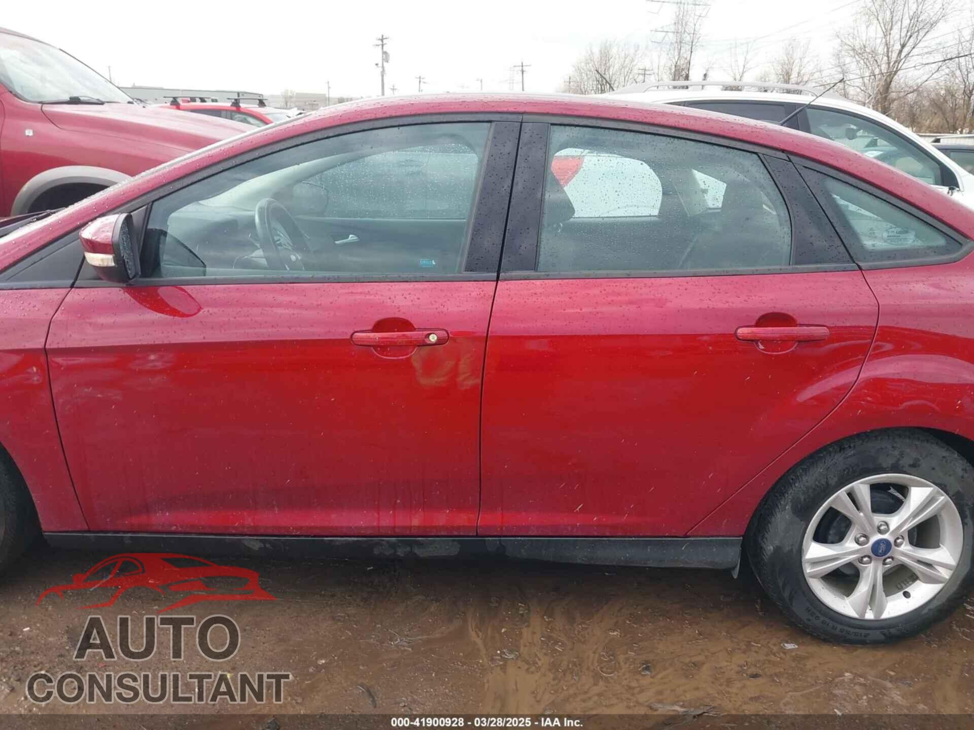 FORD FOCUS 2014 - 1FADP3F2XEL217378