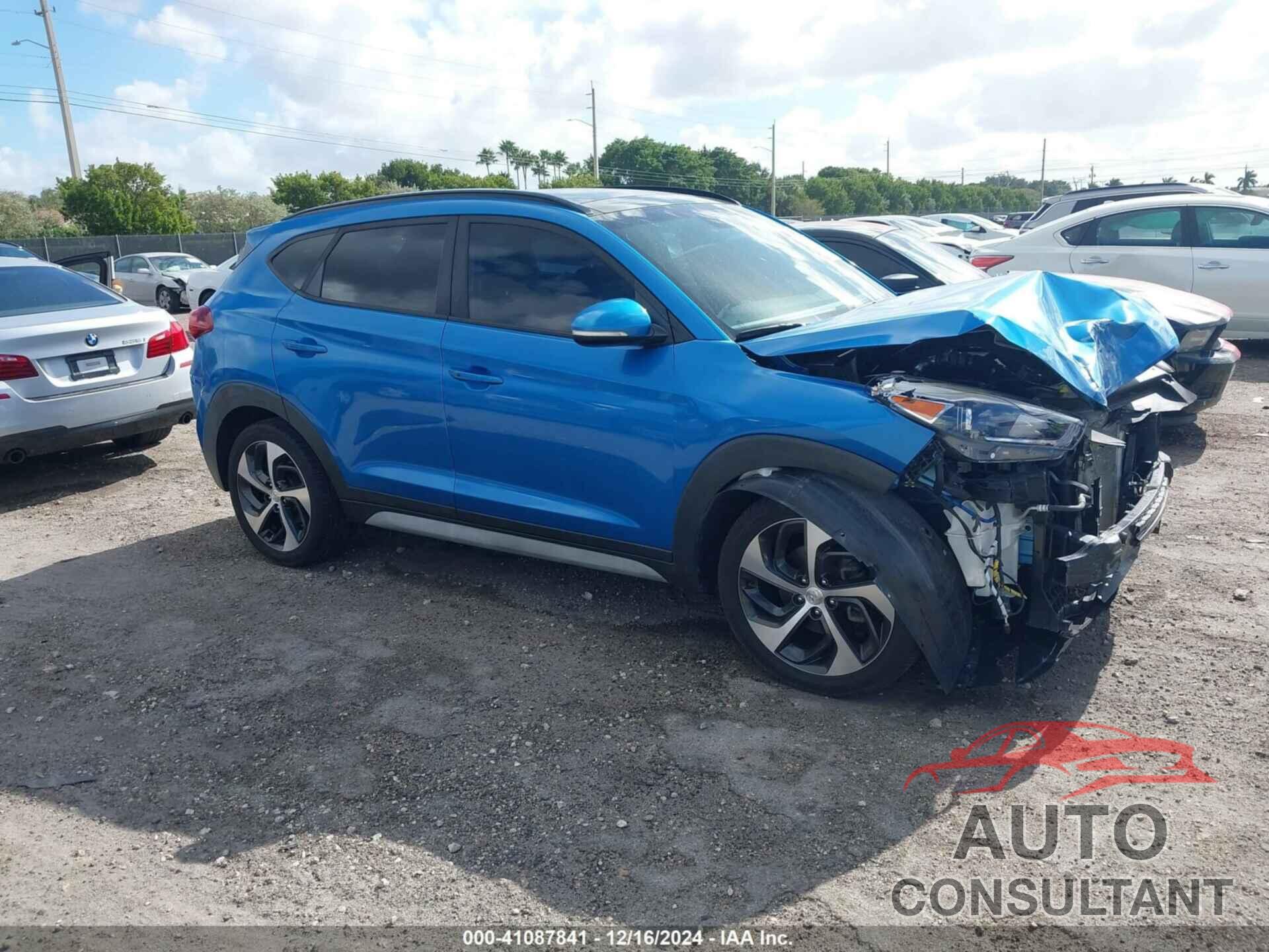 HYUNDAI TUCSON 2018 - KM8J33A21JU733807