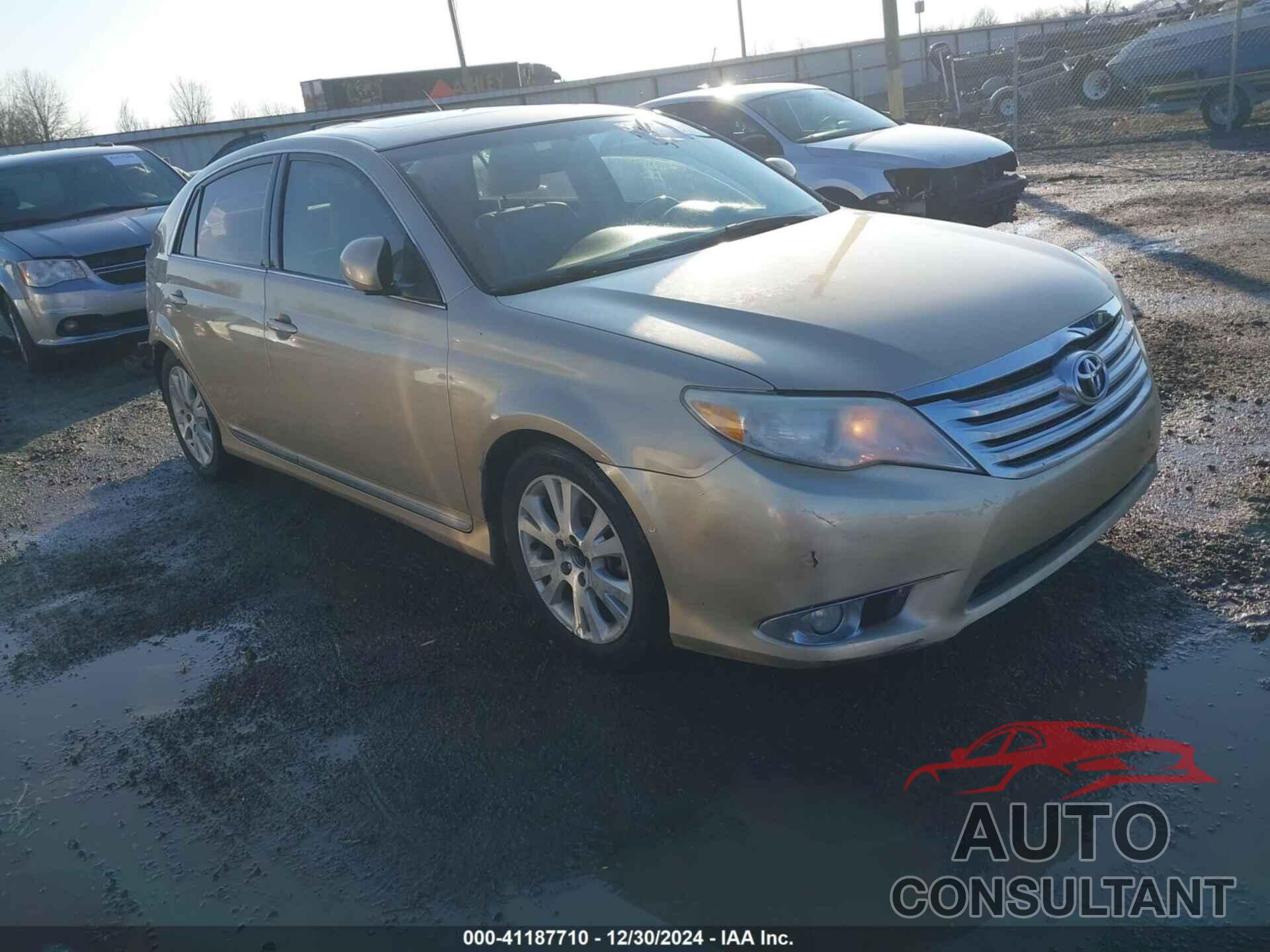 TOYOTA AVALON 2011 - 4T1BK3DBXBU374851