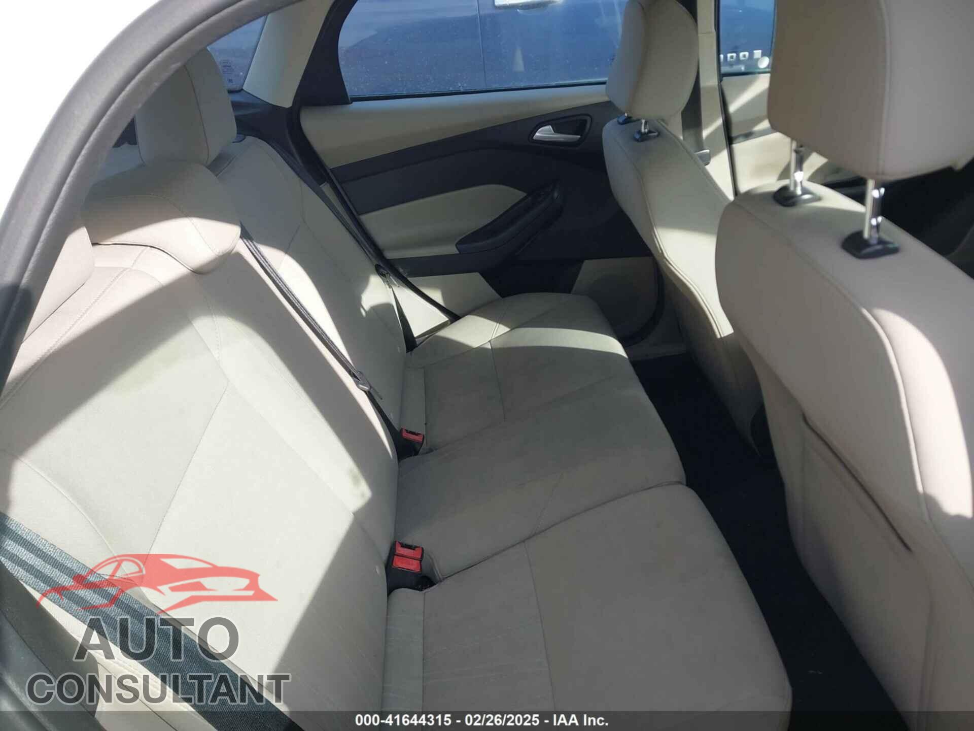 FORD FOCUS 2017 - 1FADP3K21HL259559