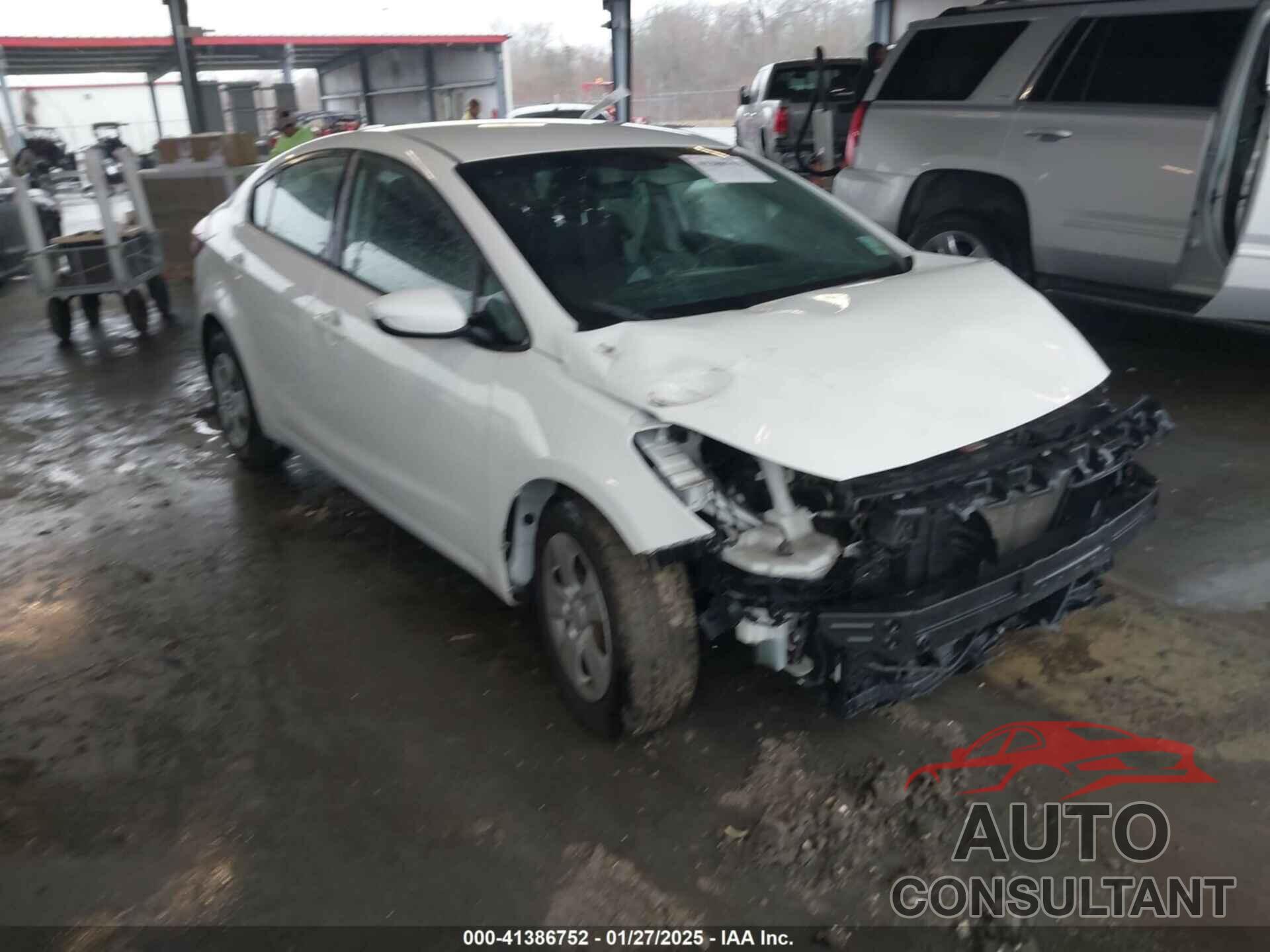 KIA FORTE 2018 - 3KPFK4A77JE270147