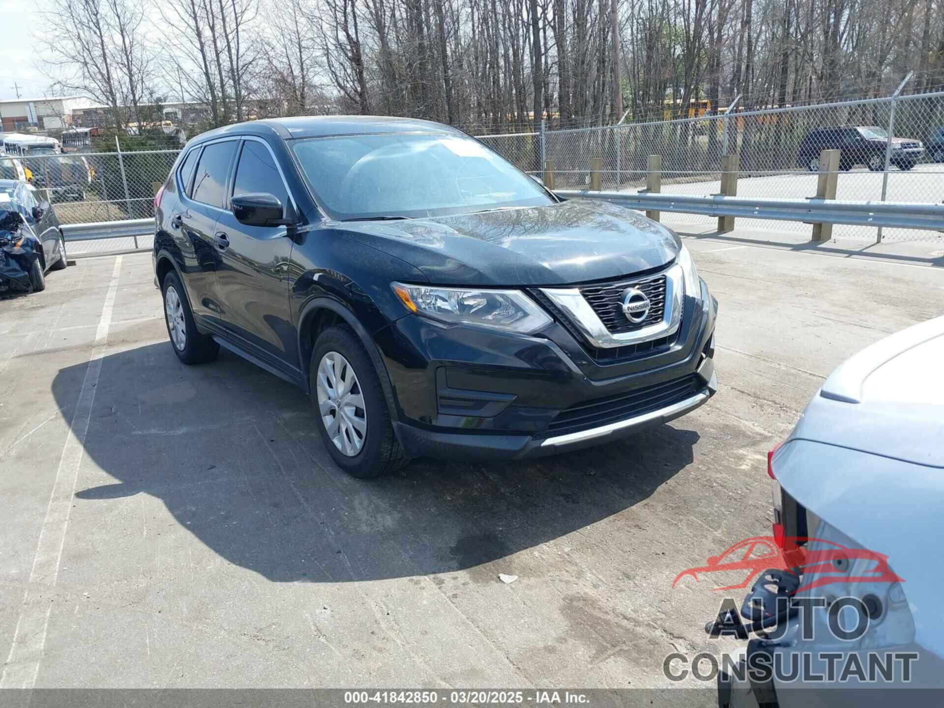 NISSAN ROGUE 2017 - KNMAT2MT1HP500568