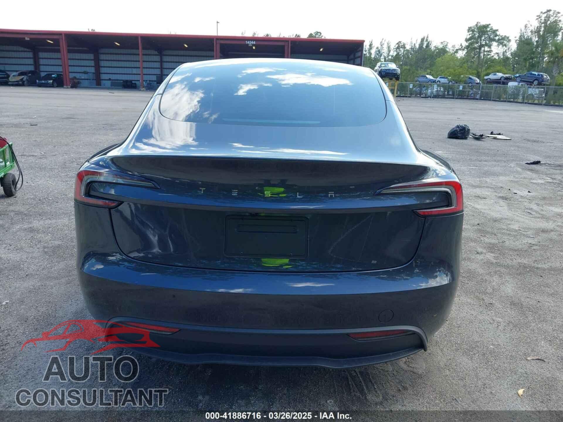 TESLA MODEL 3 2025 - 5YJ3E1EA9SF897555