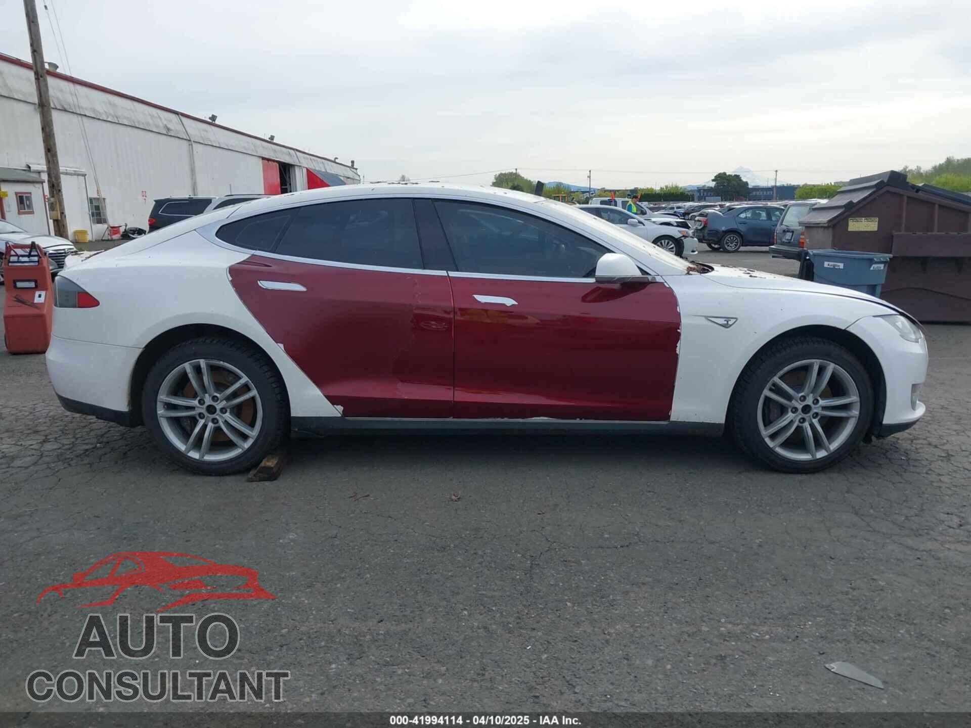 TESLA MODEL S 2012 - 5YJSA1DN6CFS00341