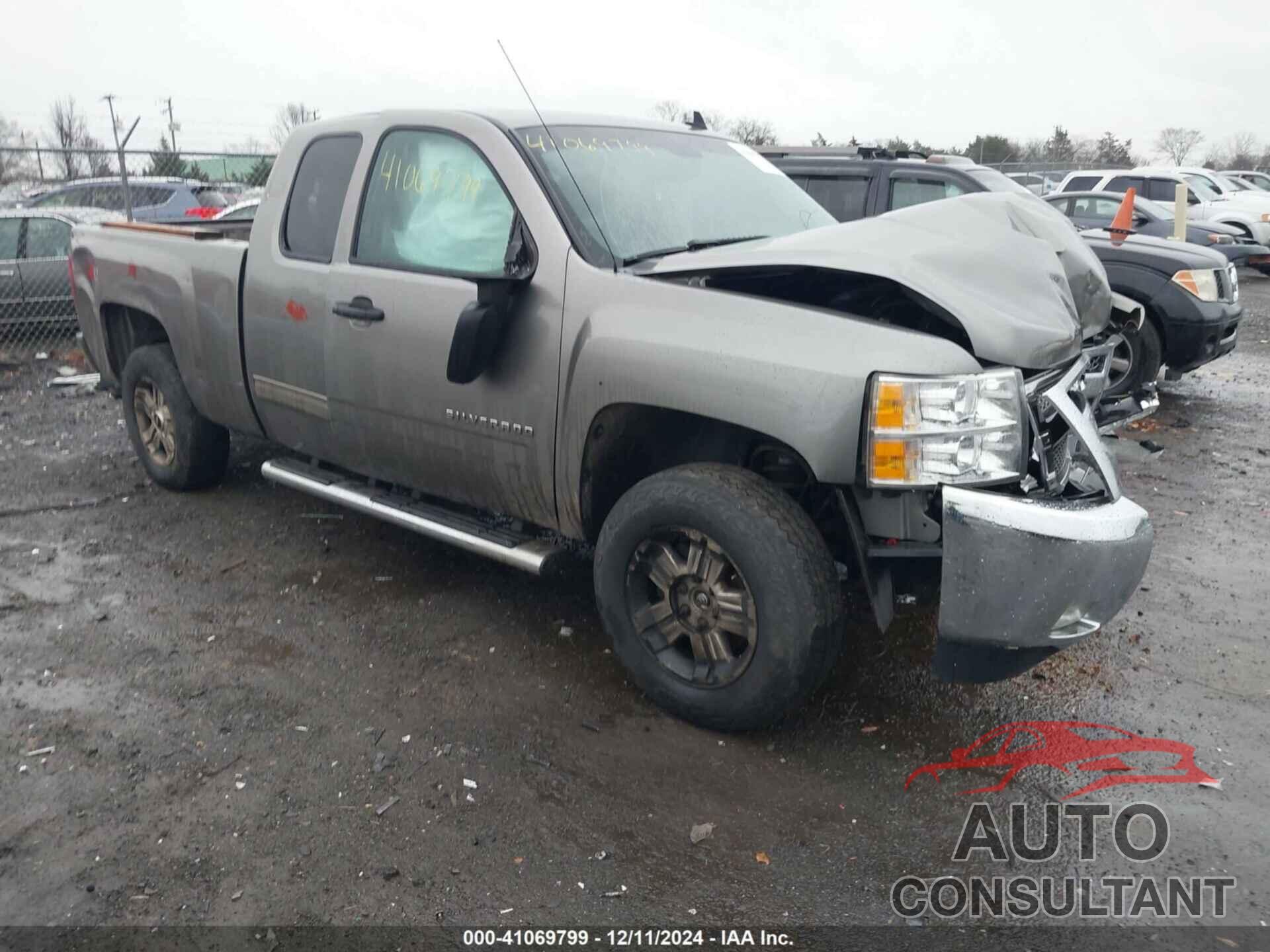 CHEVROLET SILVERADO 1500 2013 - 1GCRKSE77DZ349595
