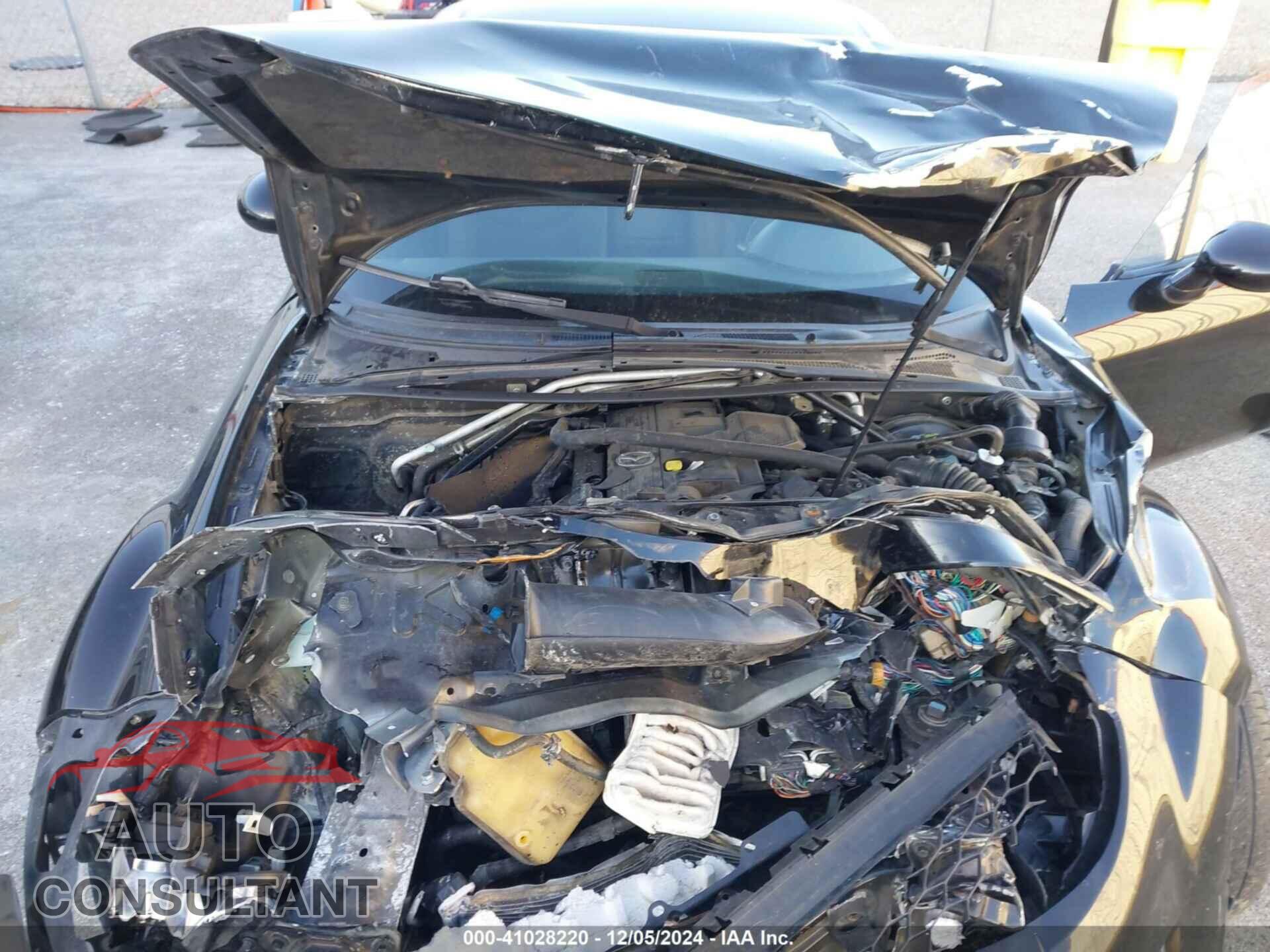 MAZDA MX-5 MIATA 2012 - JM1NC2MF6C0221498