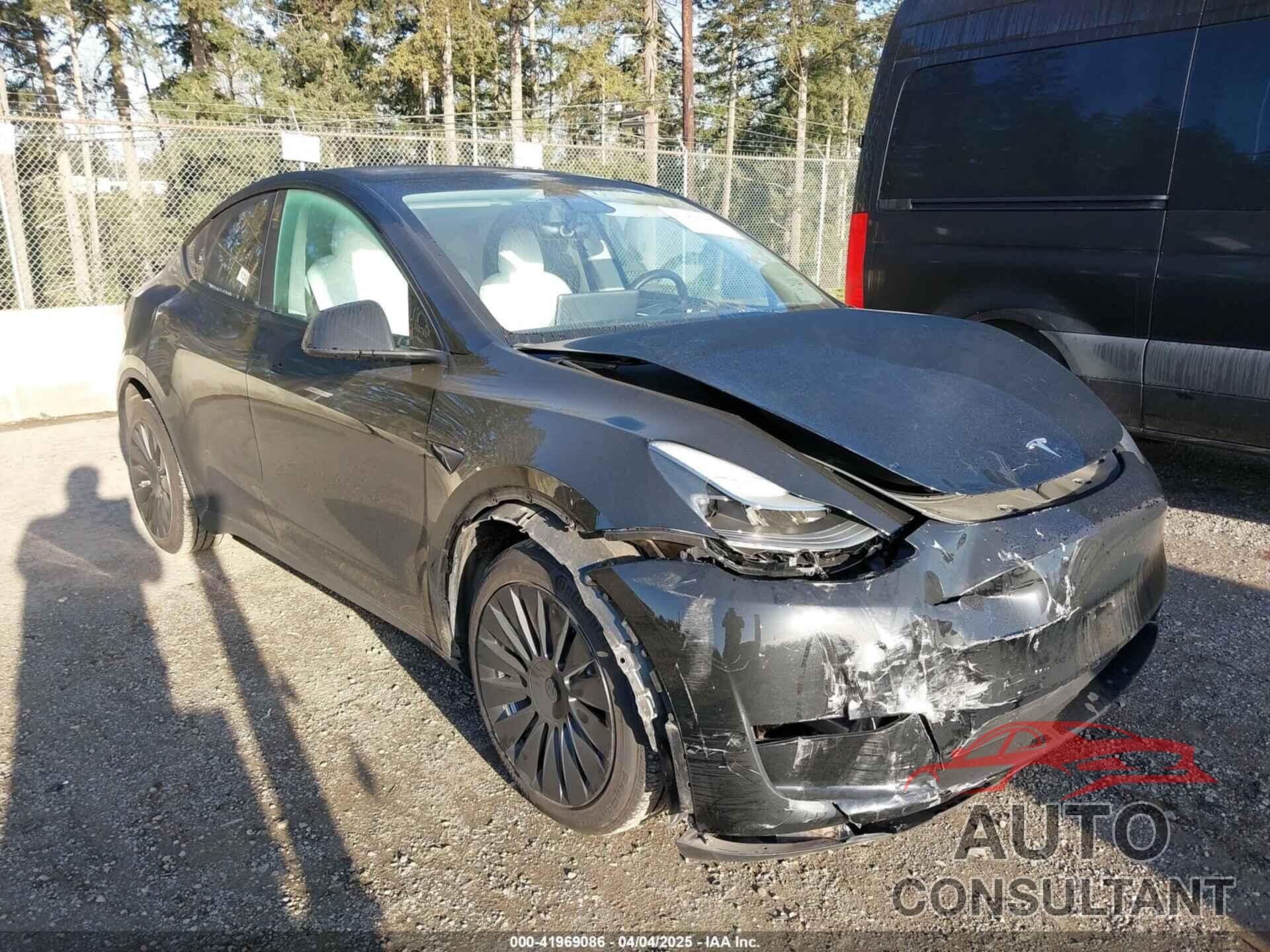 TESLA MODEL Y 2023 - 7SAYGDEE9PF637042