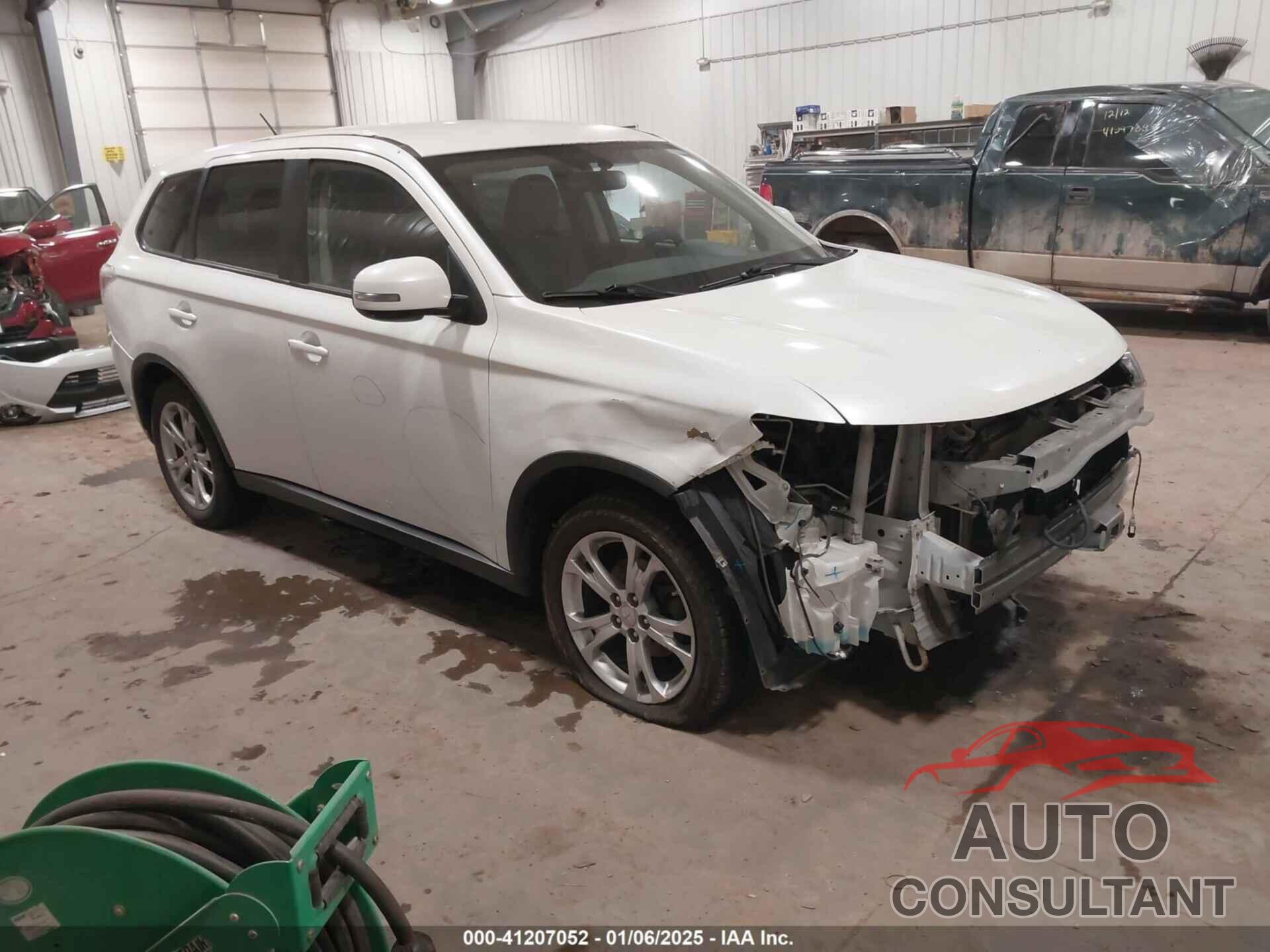 MITSUBISHI OUTLANDER 2015 - JA4AZ3A36FZ013645