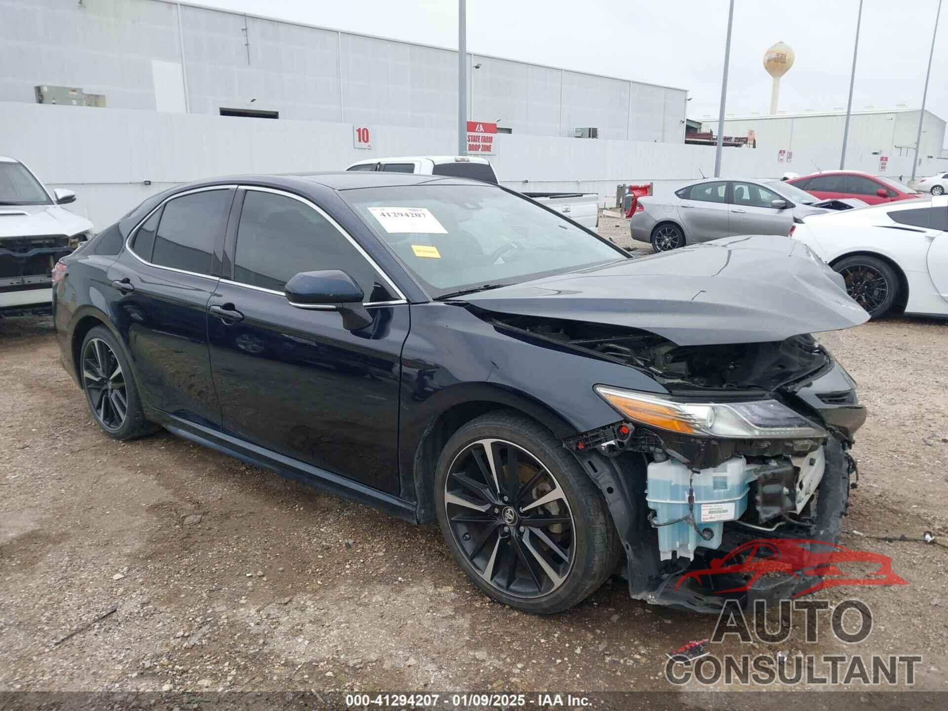 TOYOTA CAMRY 2018 - 4T1B61HKXJU552694