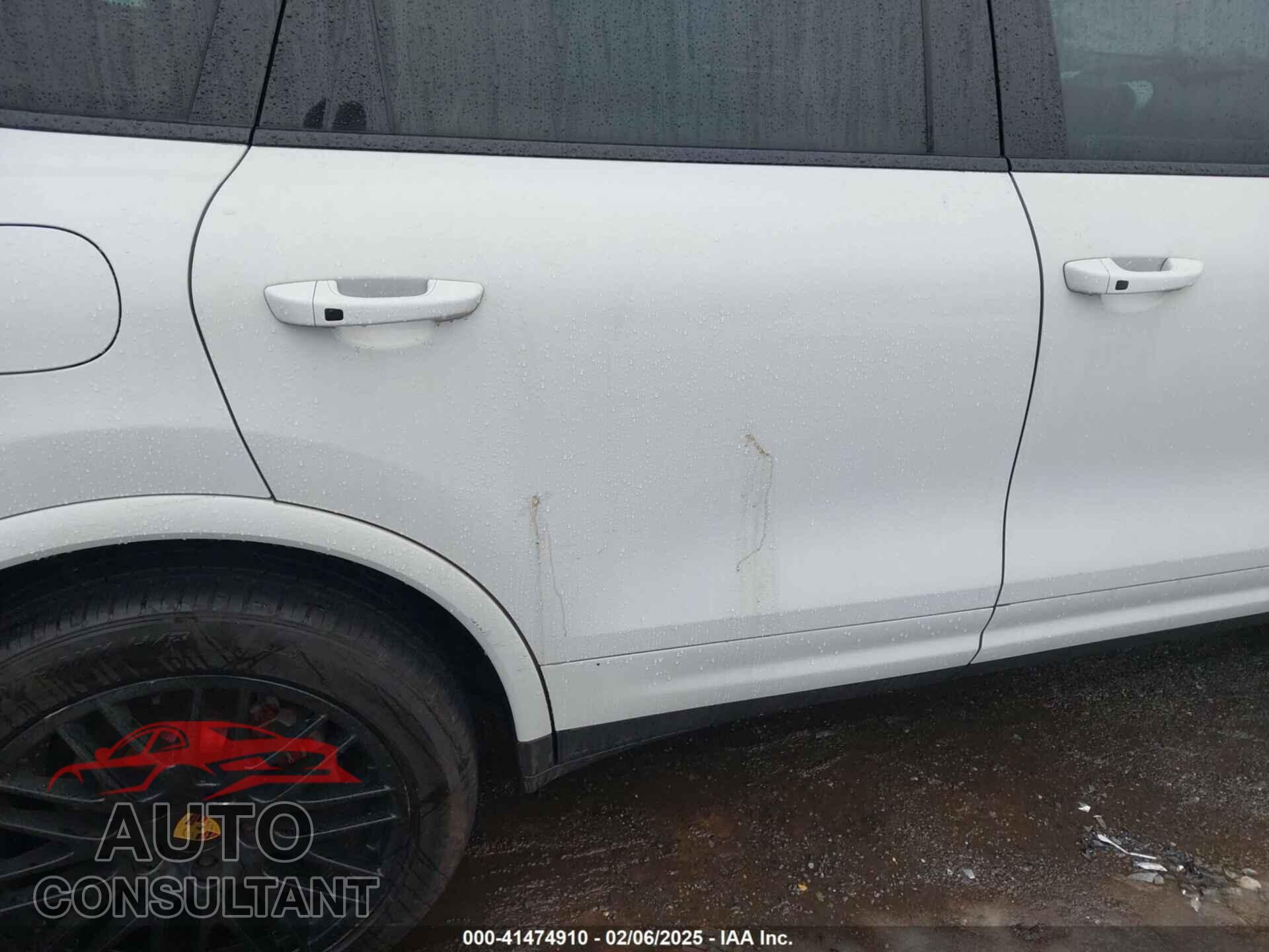 PORSCHE CAYENNE 2017 - WP1AA2A25HKA80276