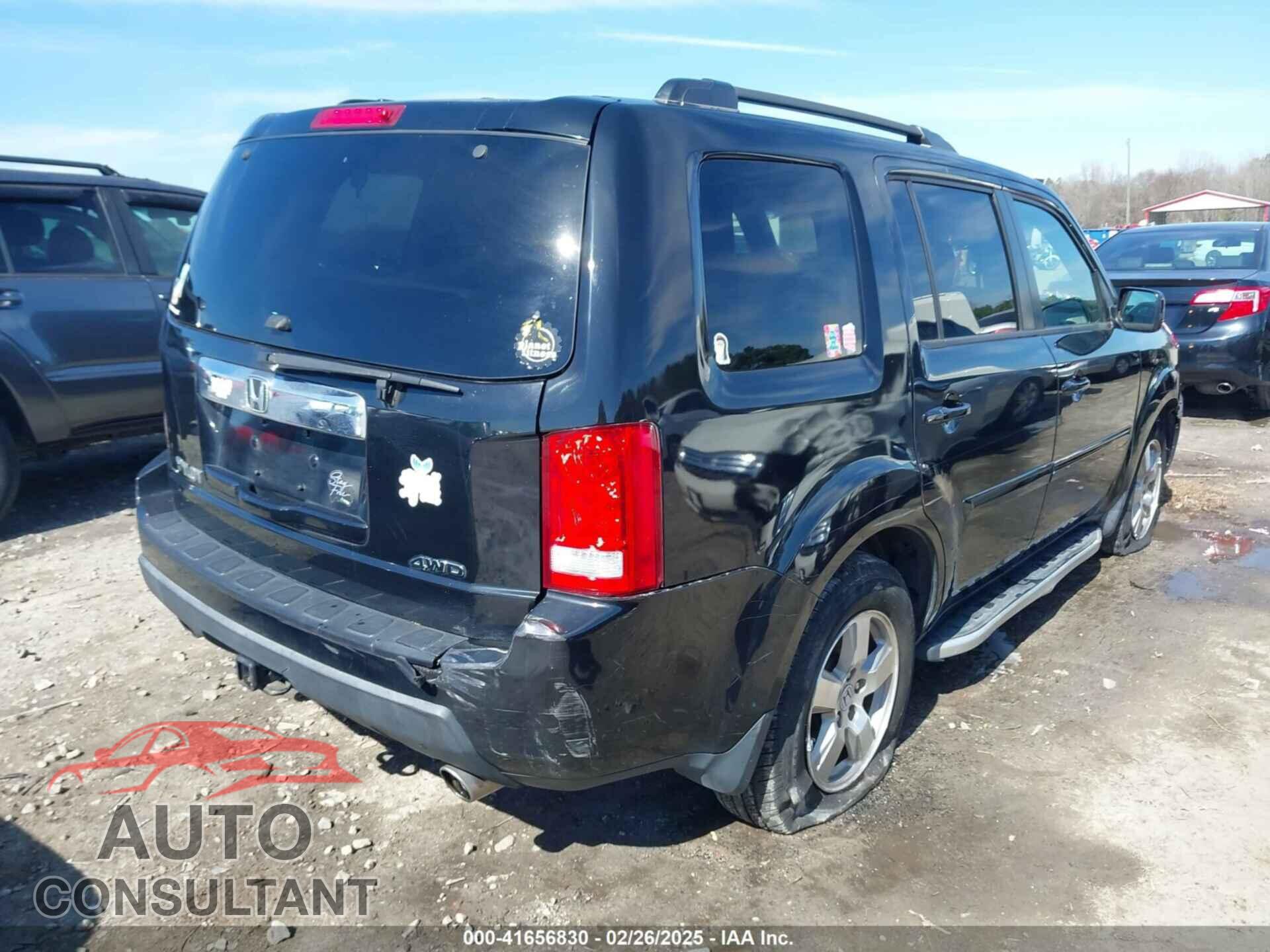HONDA PILOT 2011 - 5FNYF4H56BB050866