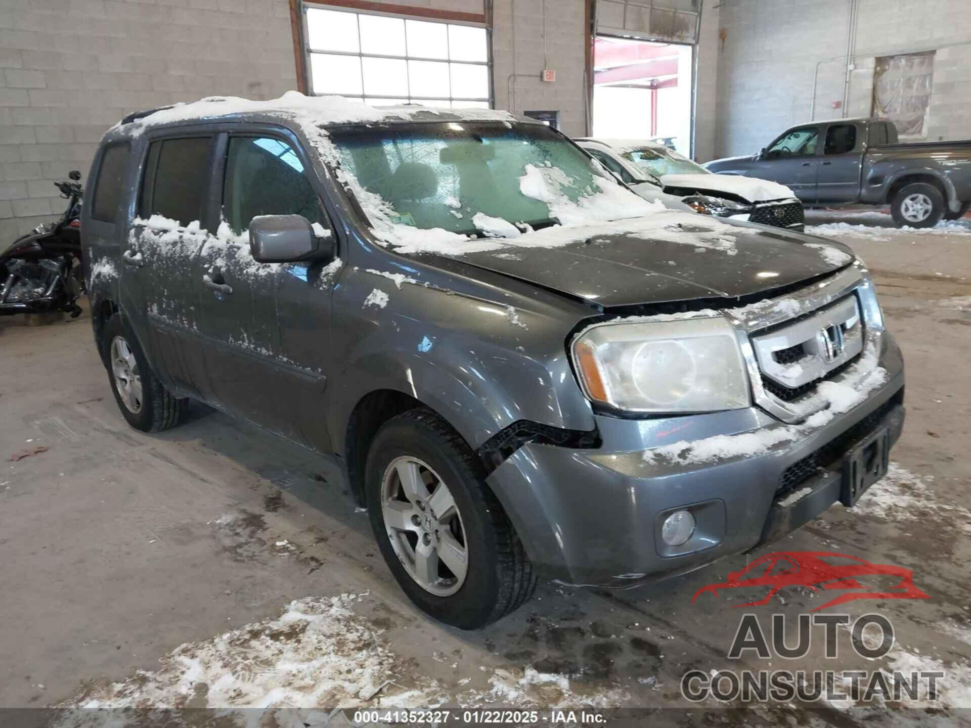 HONDA PILOT 2011 - 5FNYF4H61BB020716