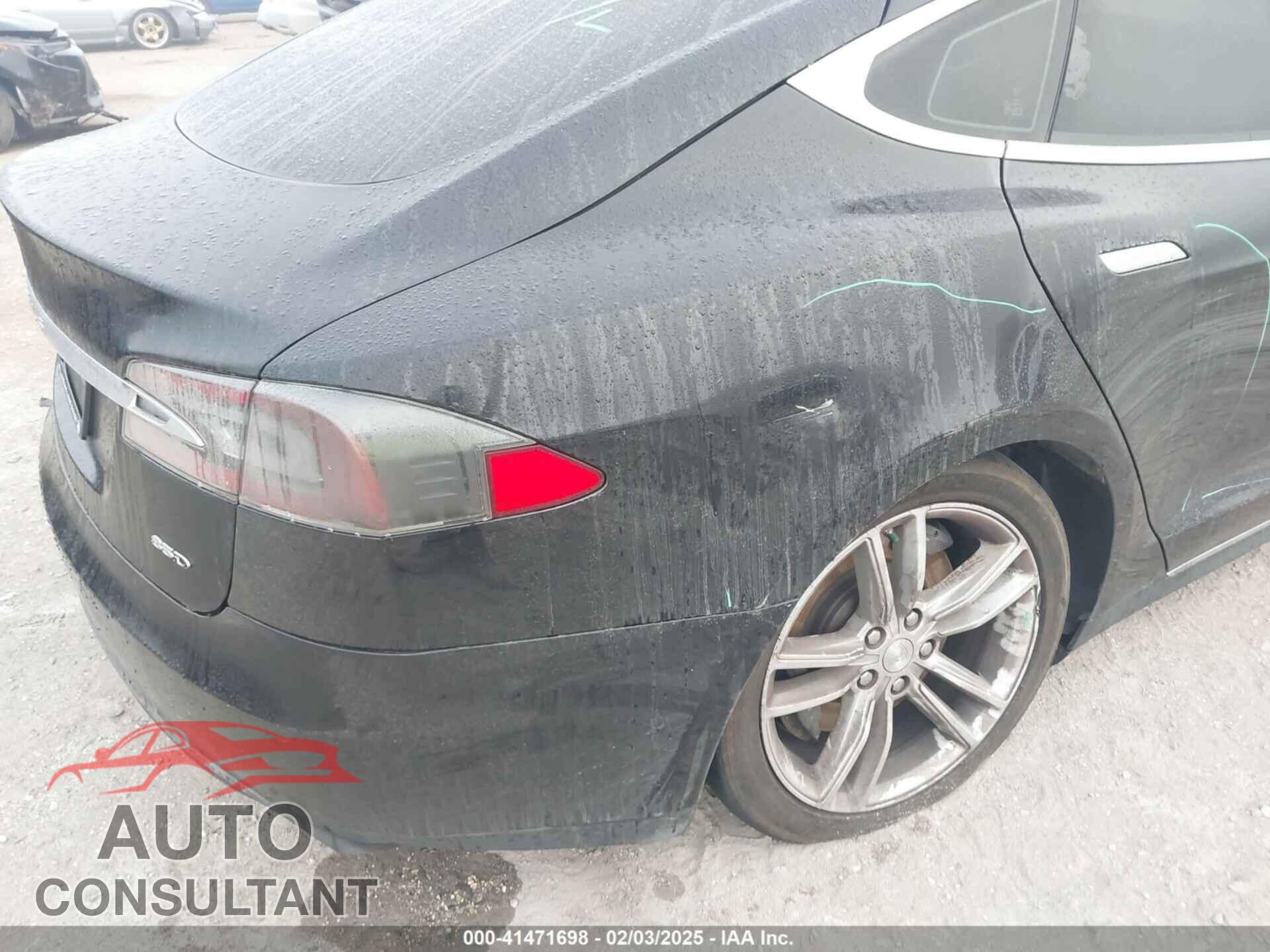 TESLA MODEL S 2015 - 5YJSA1E24FF111120