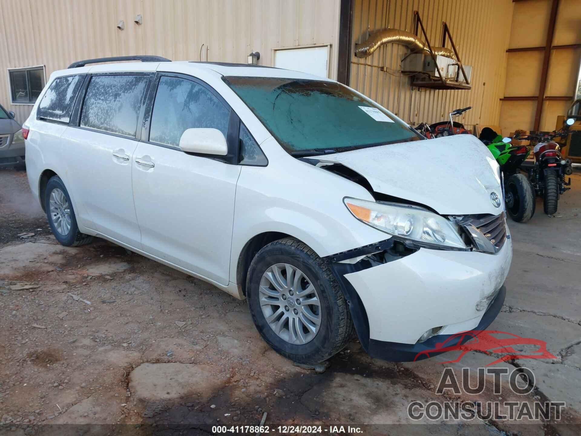 TOYOTA SIENNA 2017 - 5TDYZ3DC3HS861552