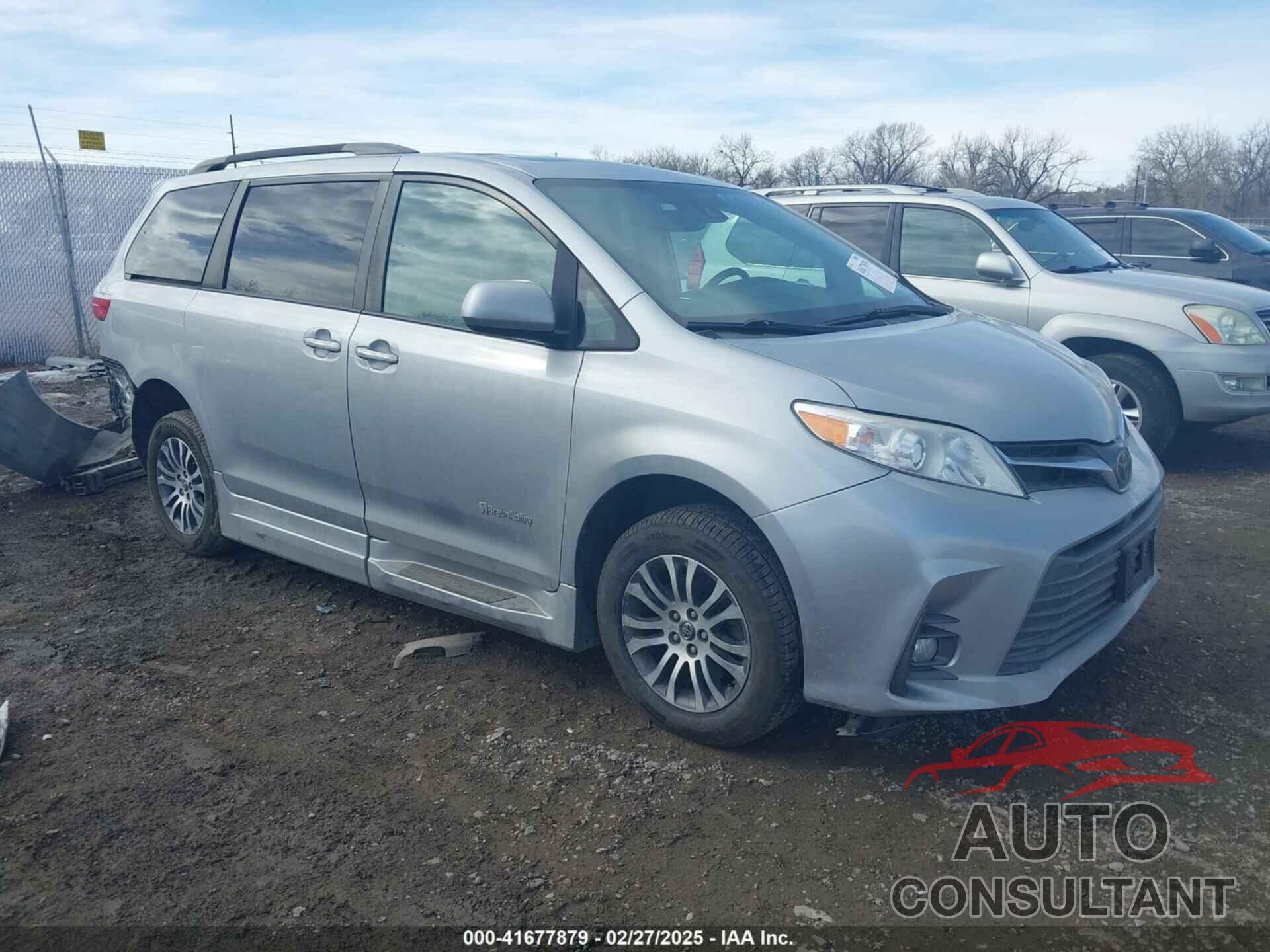 TOYOTA SIENNA 2019 - 5TDYZ3DC1KS002323