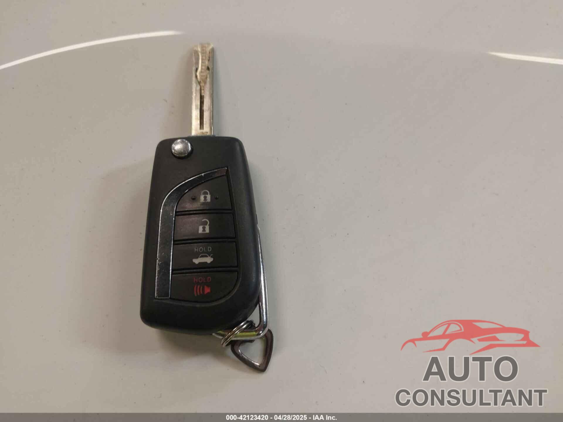 TOYOTA COROLLA 2023 - JTDBDMHE3P3003472