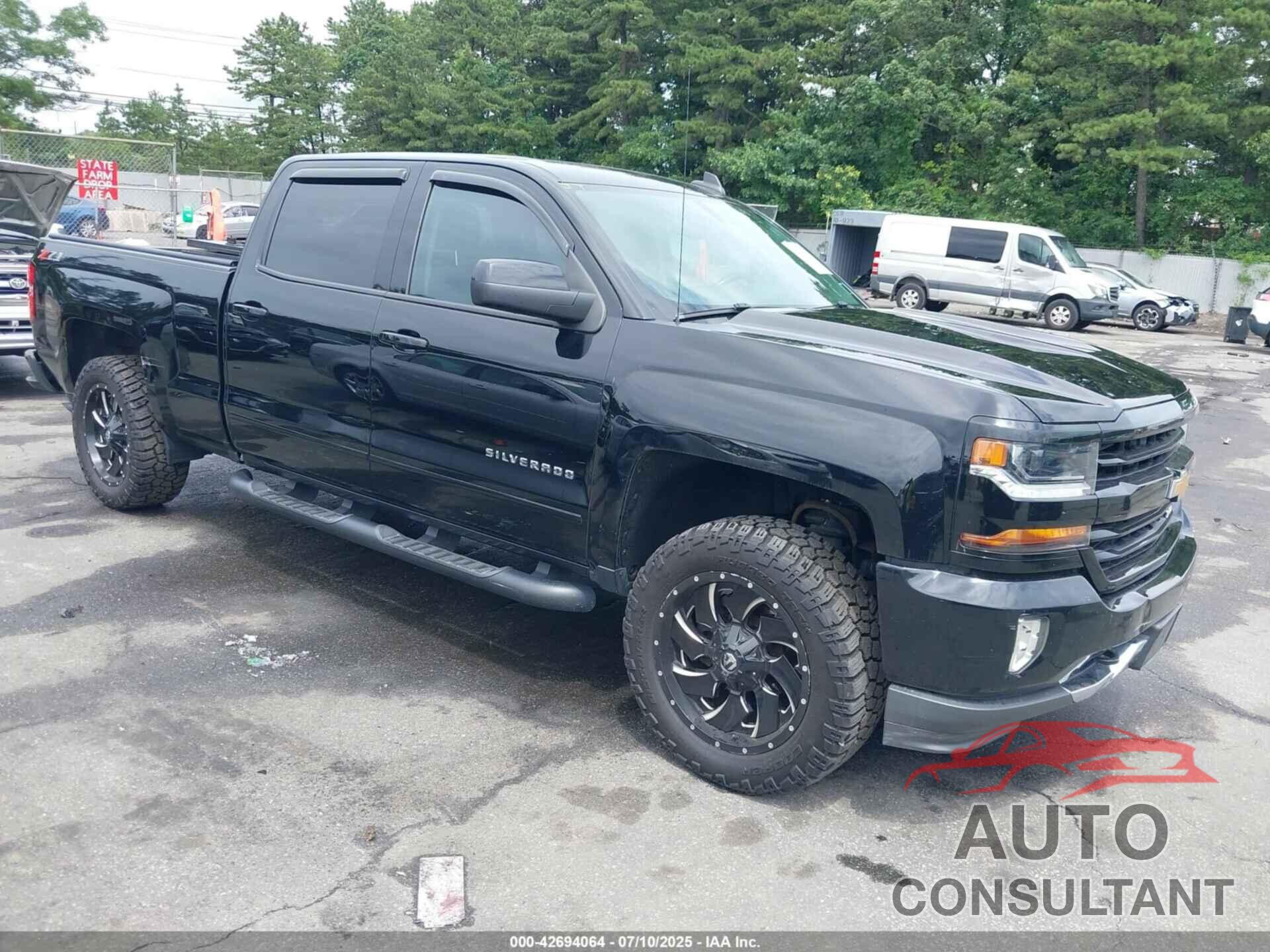 CHEVROLET SILVERADO 1500 2018 - 3GCUKREC2JG199214