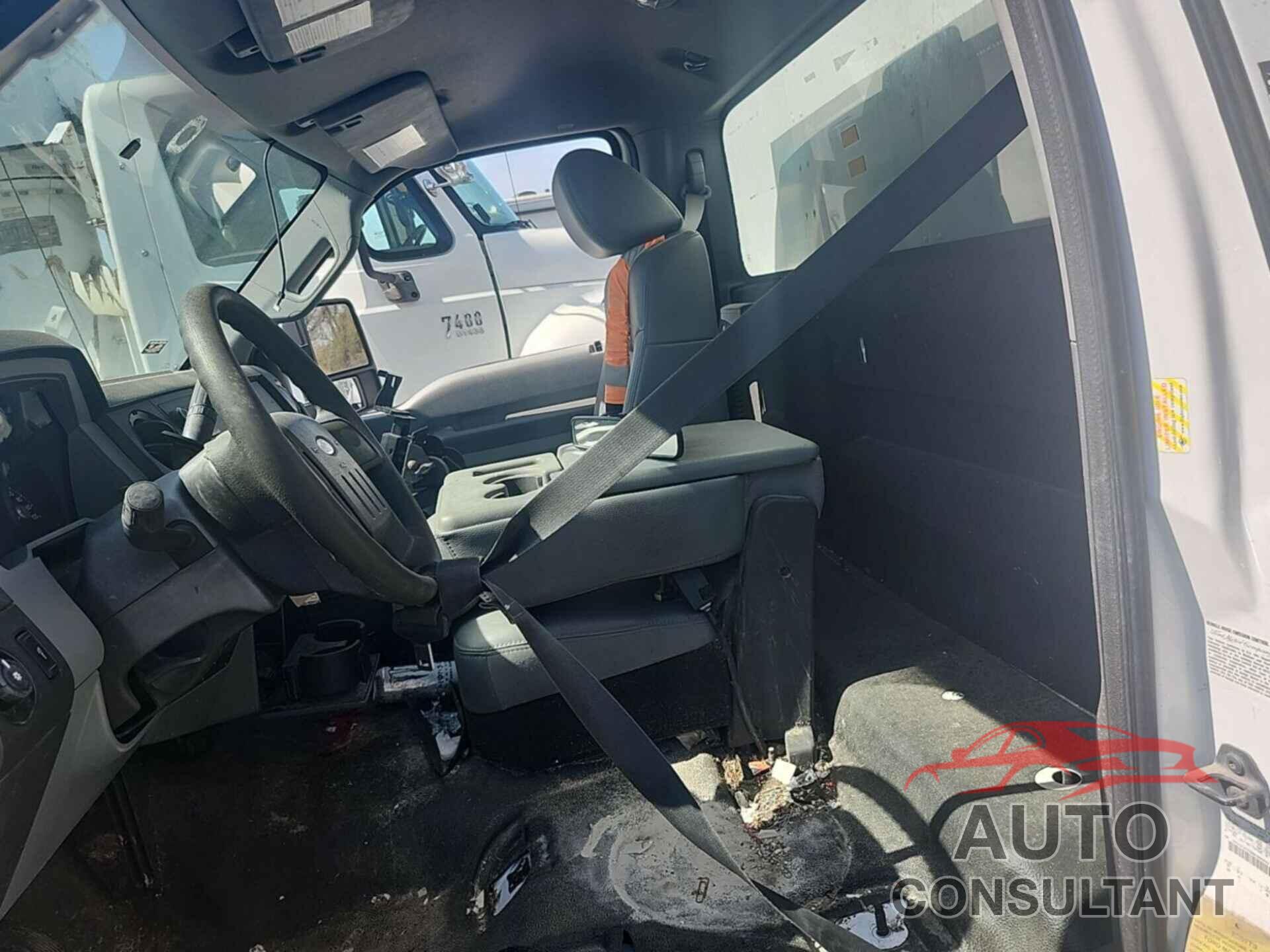 FORD F450 2011 - 1FDUF4GY6BEB96532