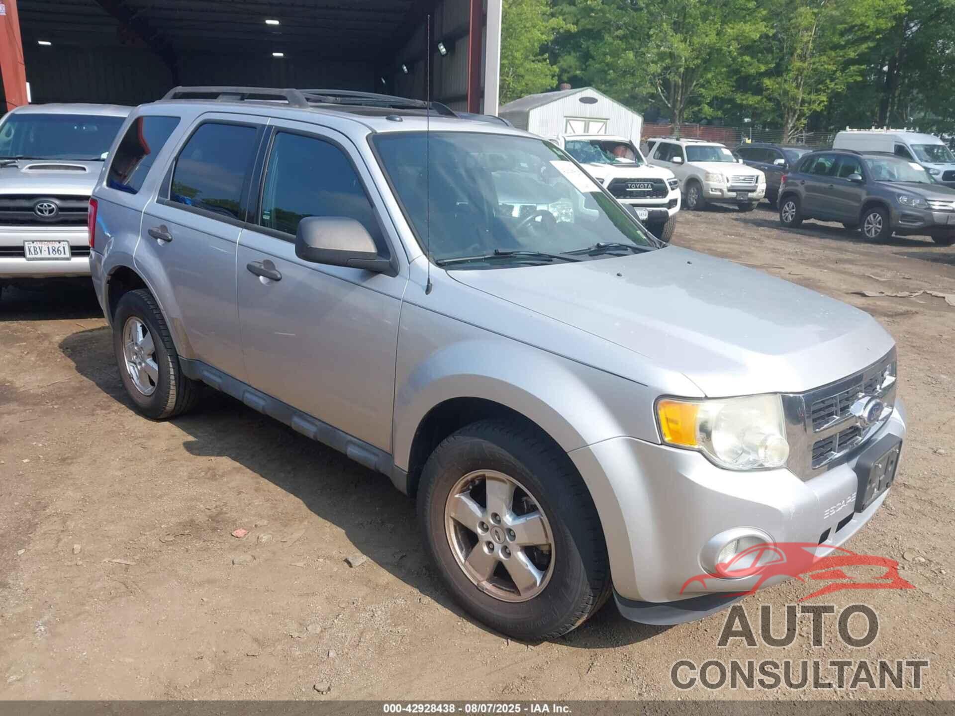 FORD ESCAPE 2011 - 1FMCU0DG8BKA04731