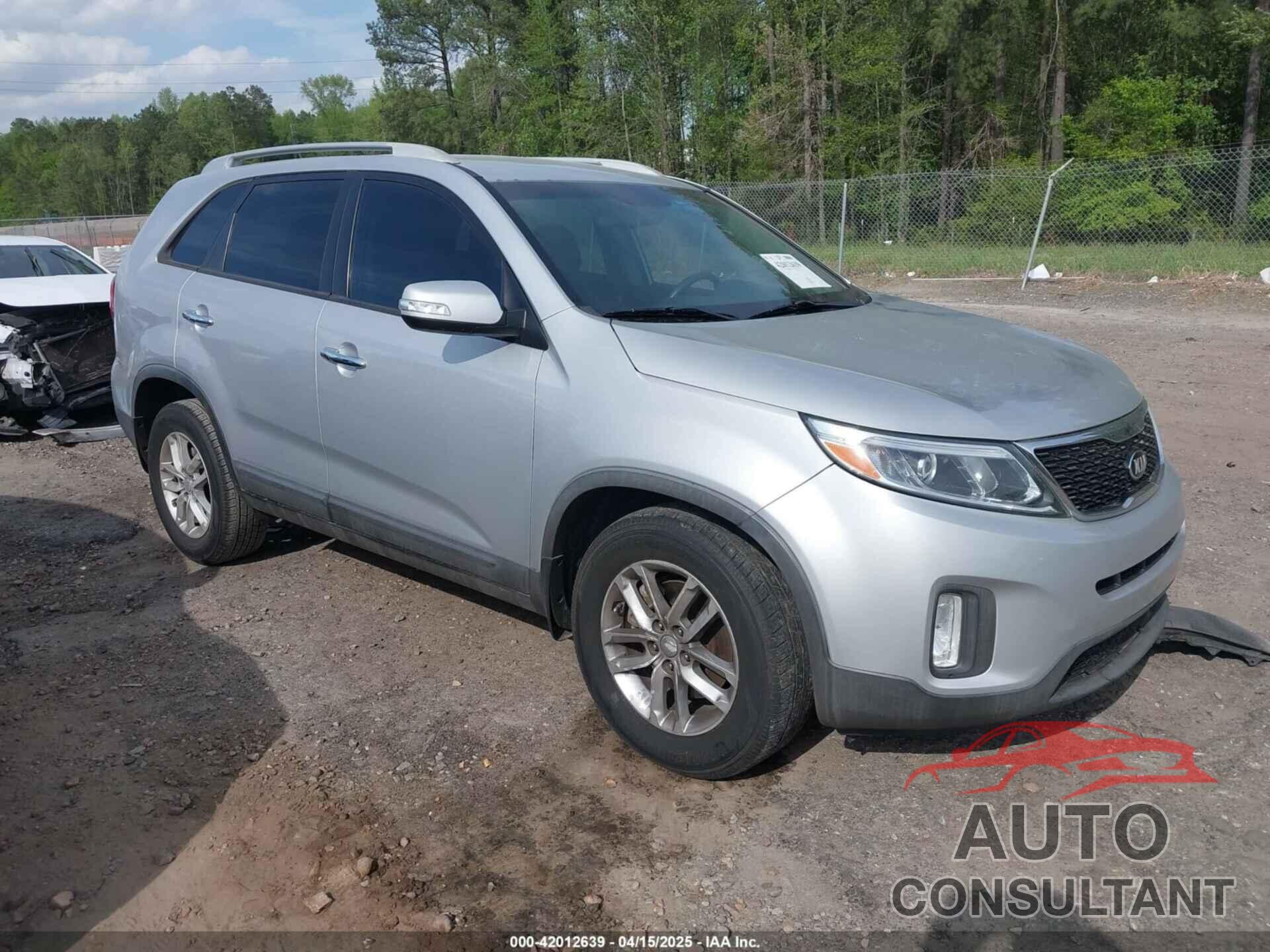 KIA SORENTO 2015 - 5XYKT4A66FG604410