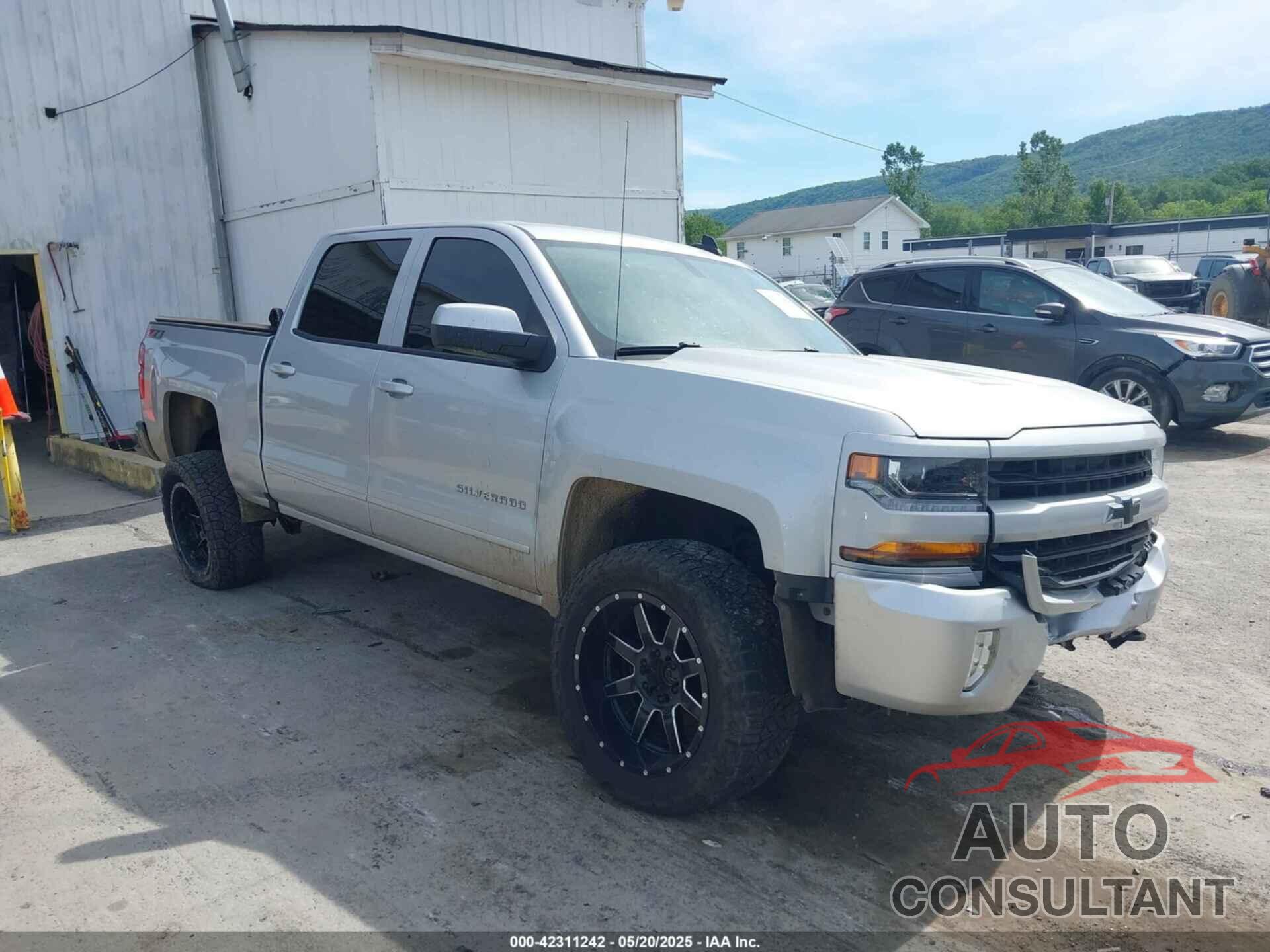 CHEVROLET SILVERADO 1500 2018 - 3GCUKRECXJG477812