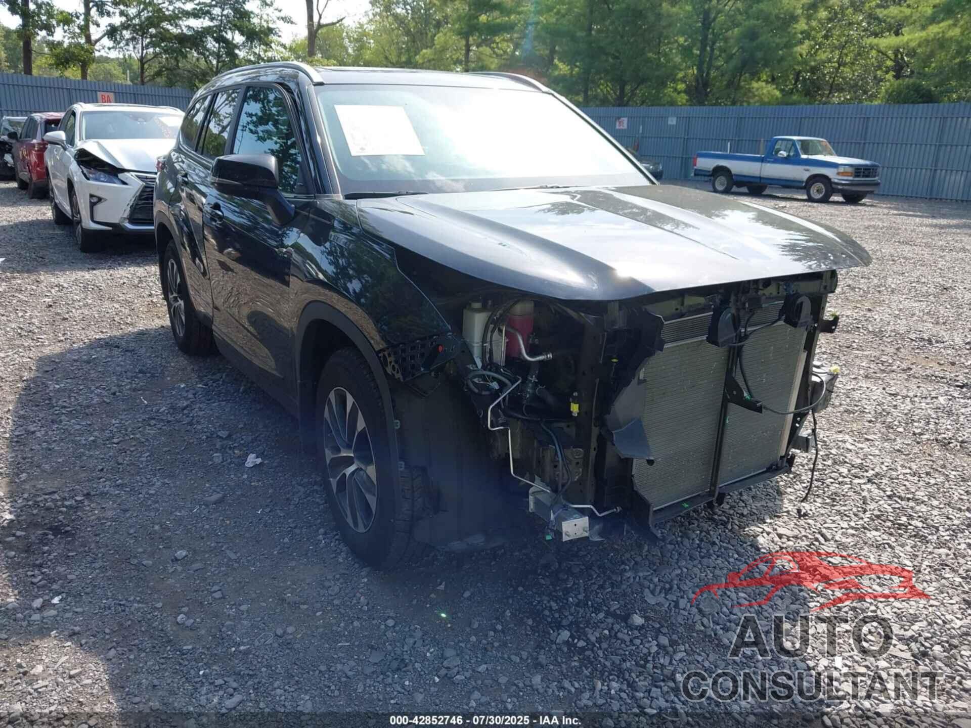TOYOTA HIGHLANDER 2023 - 5TDKDRBH0PS029395