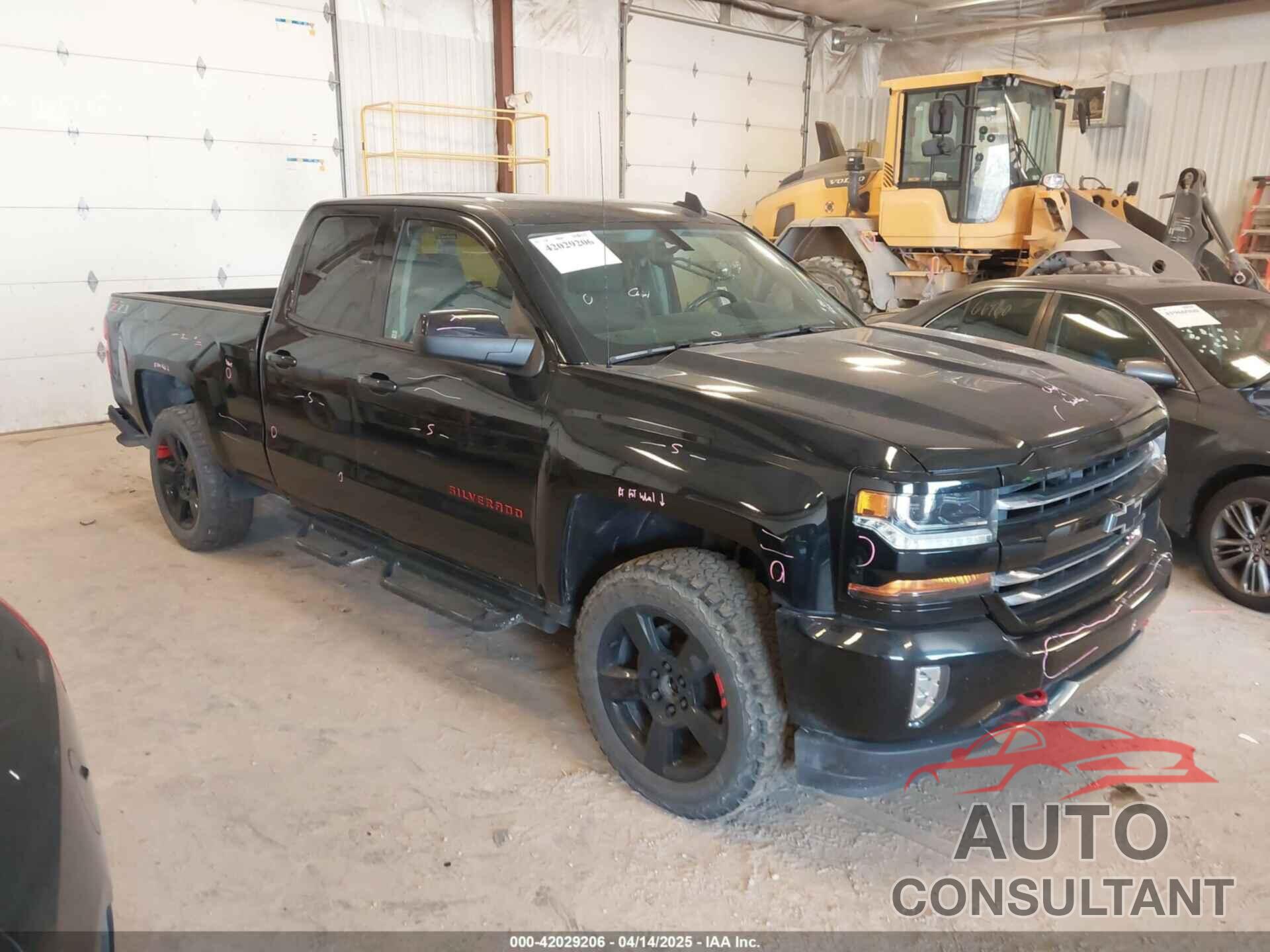 CHEVROLET SILVERADO 1500 2018 - 1GCVKREC2JZ188525
