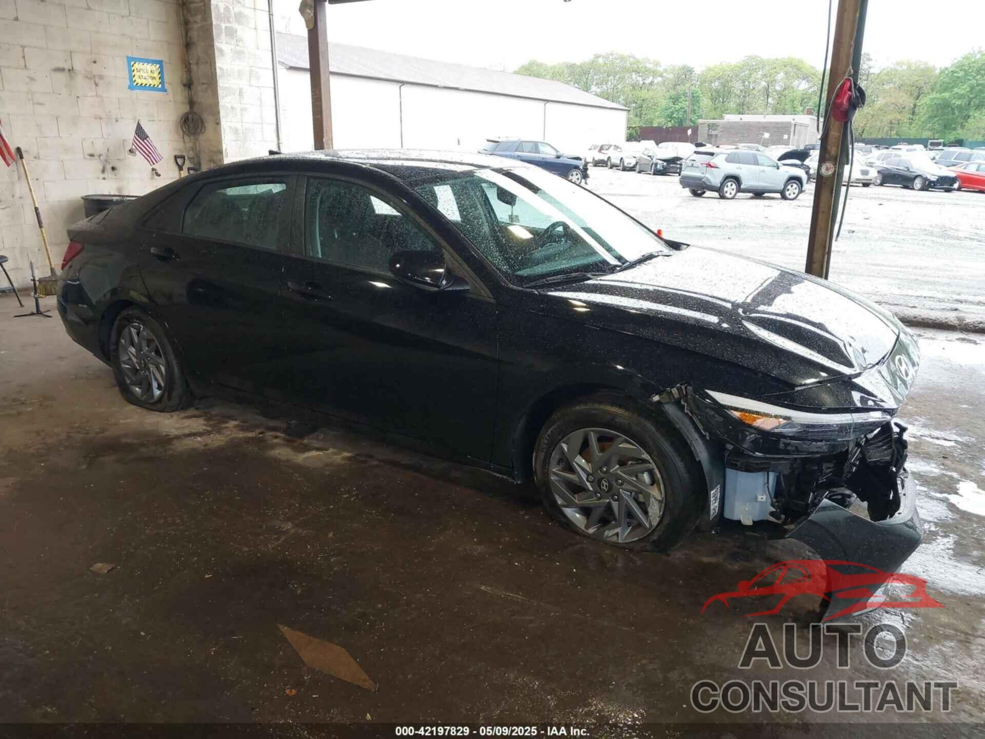 HYUNDAI ELANTRA 2024 - KMHLM4DG5RU720170