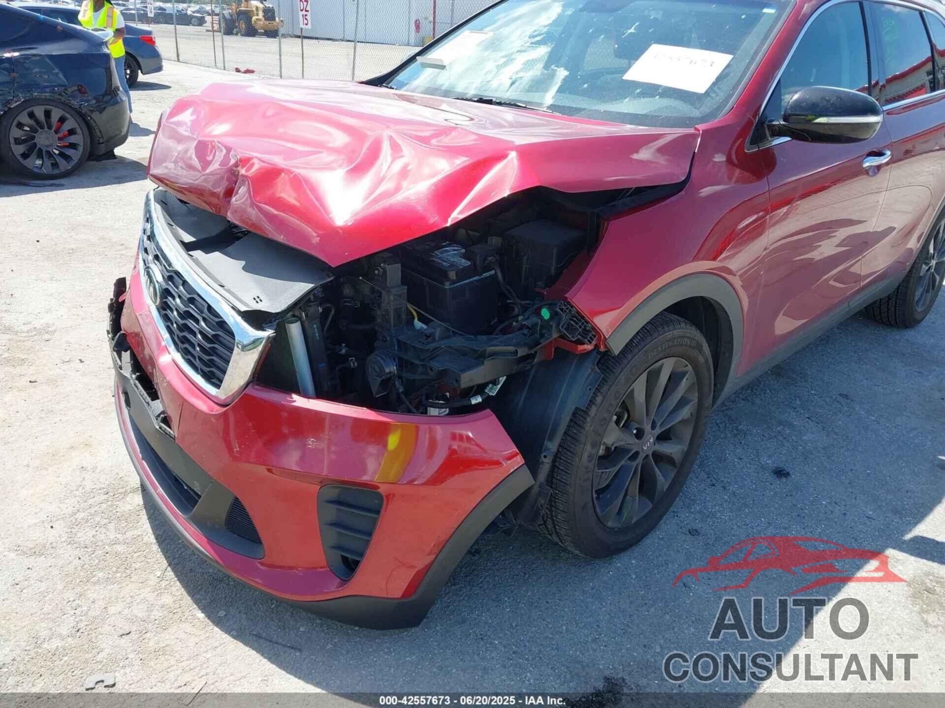 KIA SORENTO 2019 - 5XYPG4A54KG600304