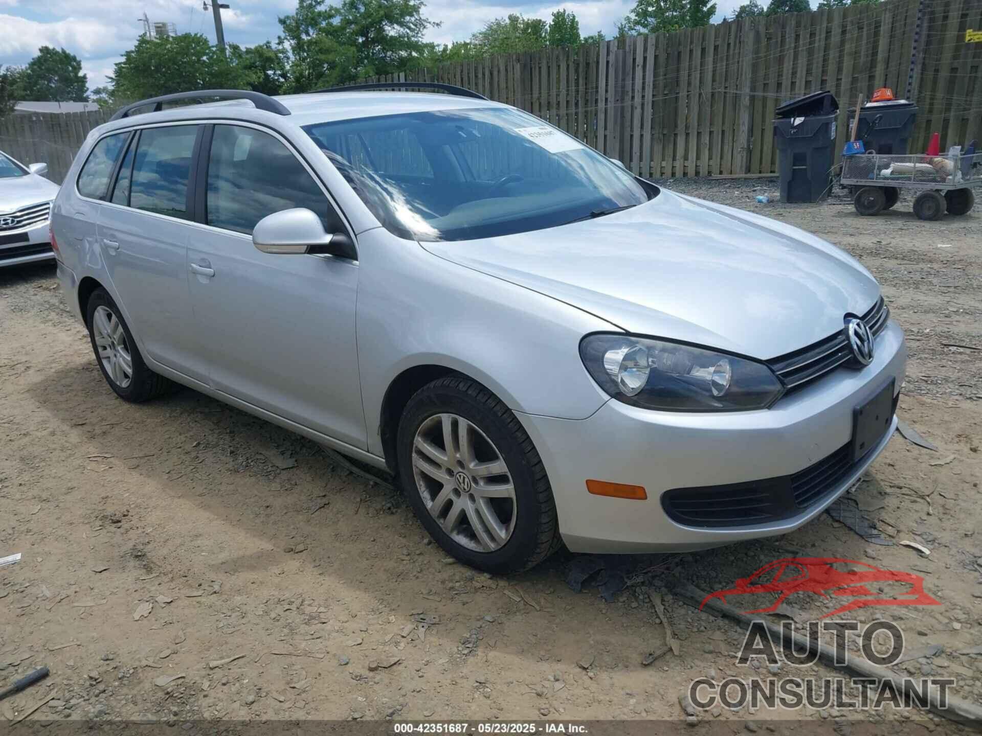 VOLKSWAGEN JETTA SPORTWAGEN 2011 - 3VWPL7AJ6BM698231