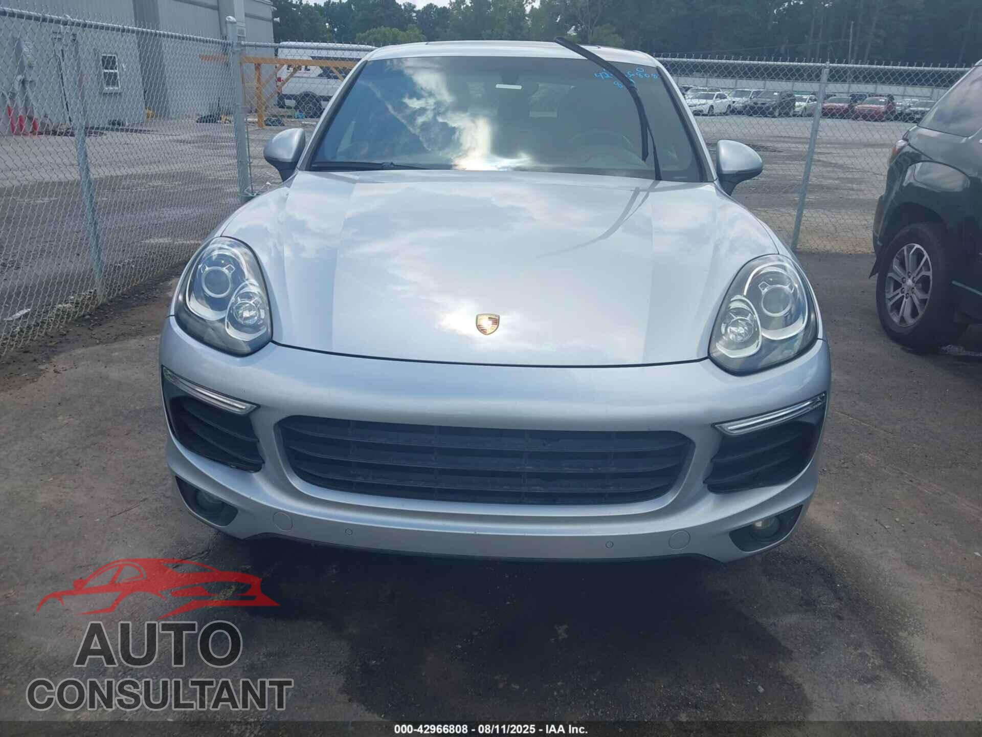 PORSCHE CAYENNE 2016 - WP1AA2A23GLA04838