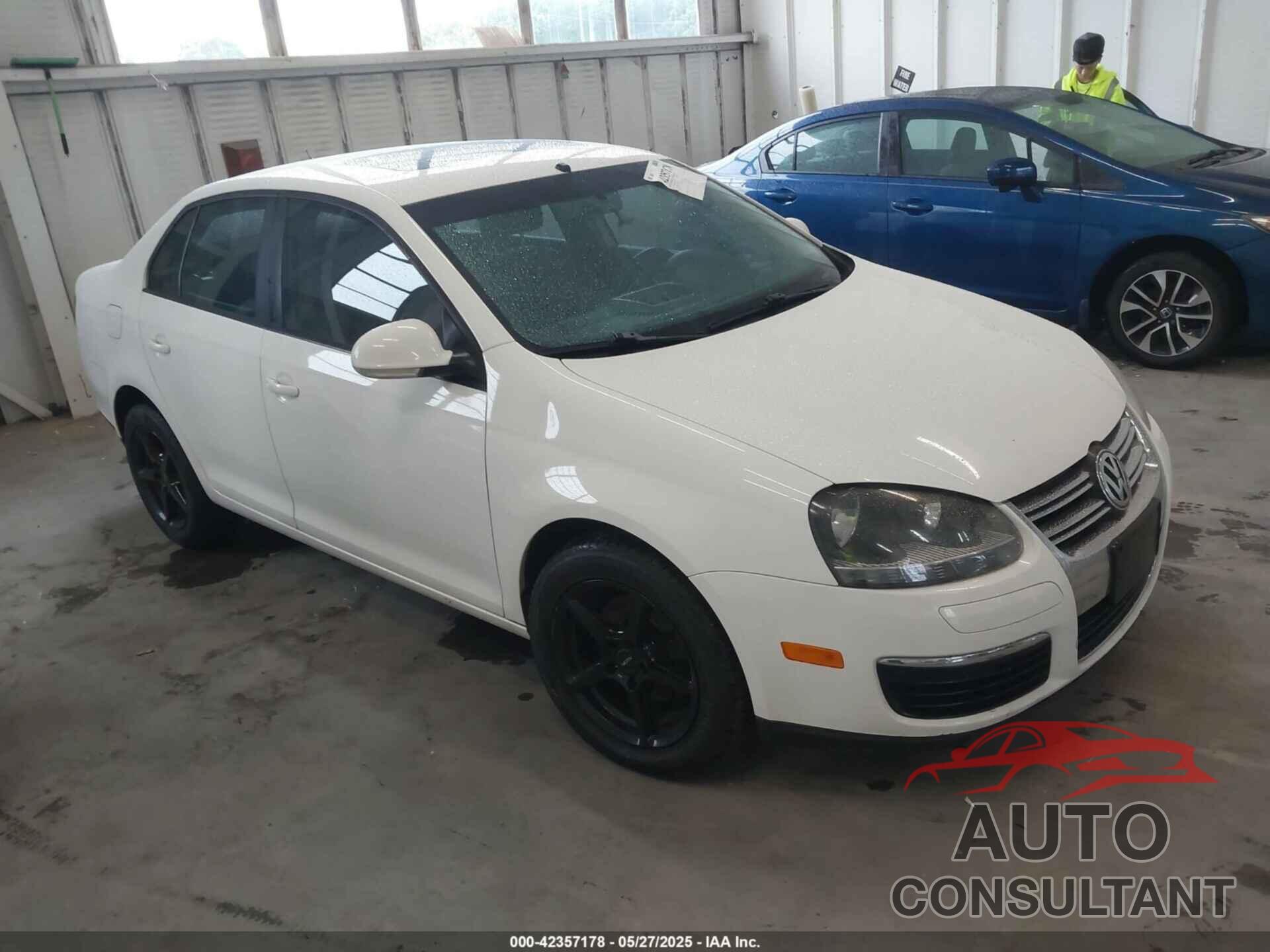 VOLKSWAGEN OTHER 2010 - 3VWHW11K1AM037013