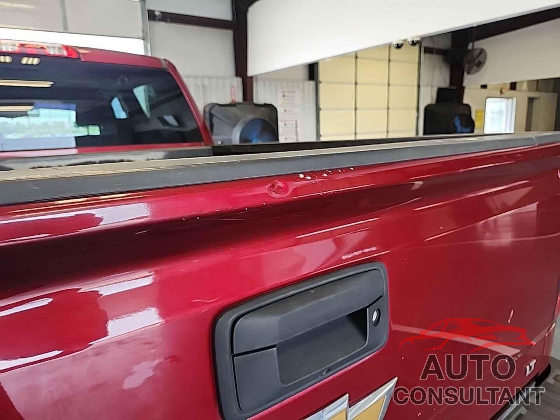 CHEVROLET SILVERADO 2018 - 3GCUKREC5JG361370