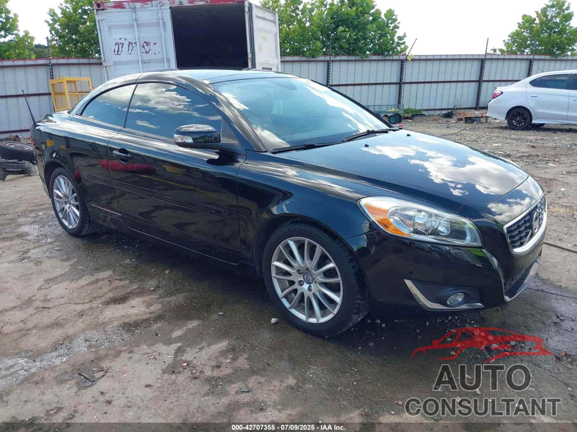 VOLVO C70 2013 - YV1672MC6DJ138089