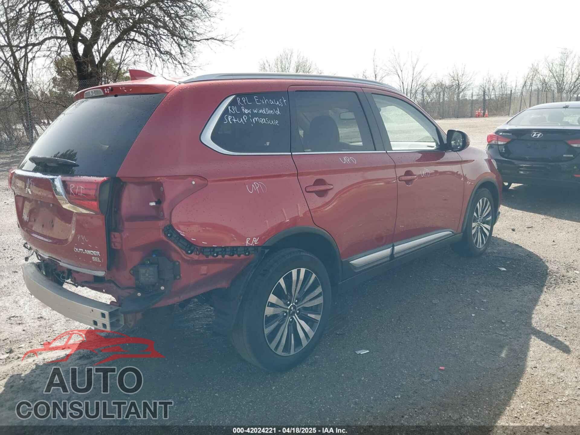 MITSUBISHI OUTLANDER 2019 - JA4AD3A33KZ007729