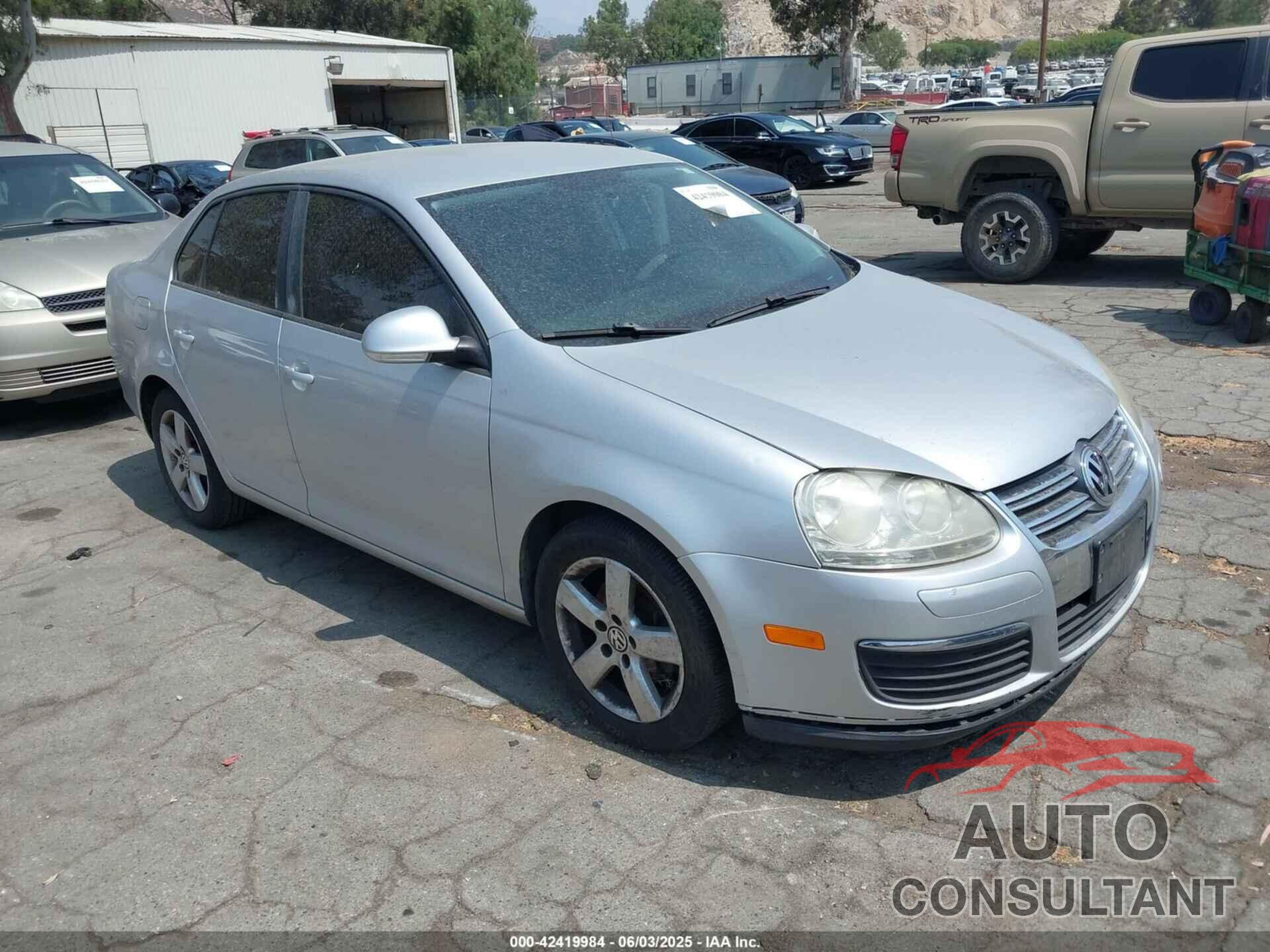 VOLKSWAGEN JETTA 2009 - 3VWJZ71K29M049968