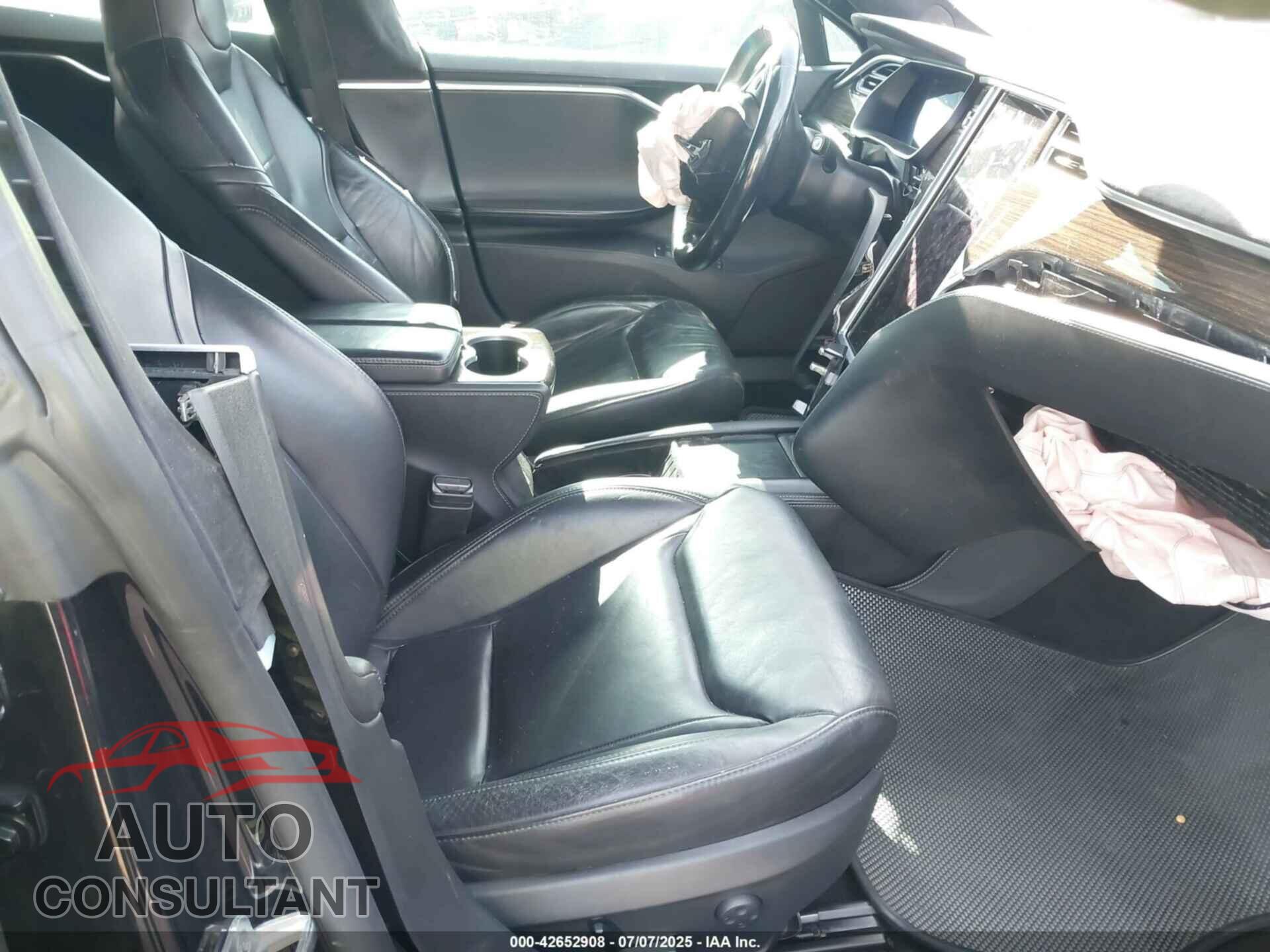 TESLA MODEL S 2015 - 5YJSA4H26FF092504