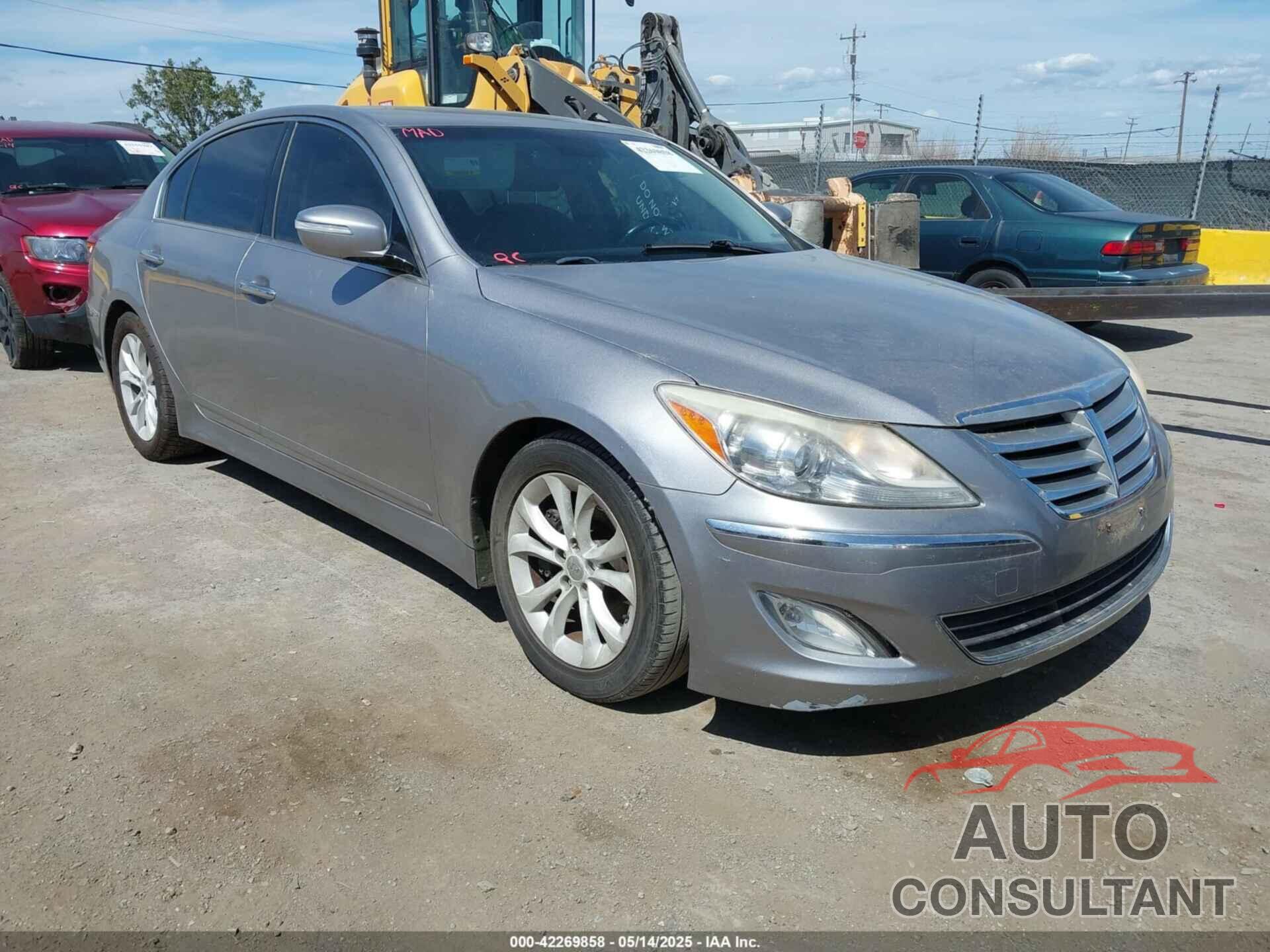 HYUNDAI GENESIS 2013 - KMHGC4DD0DU248379