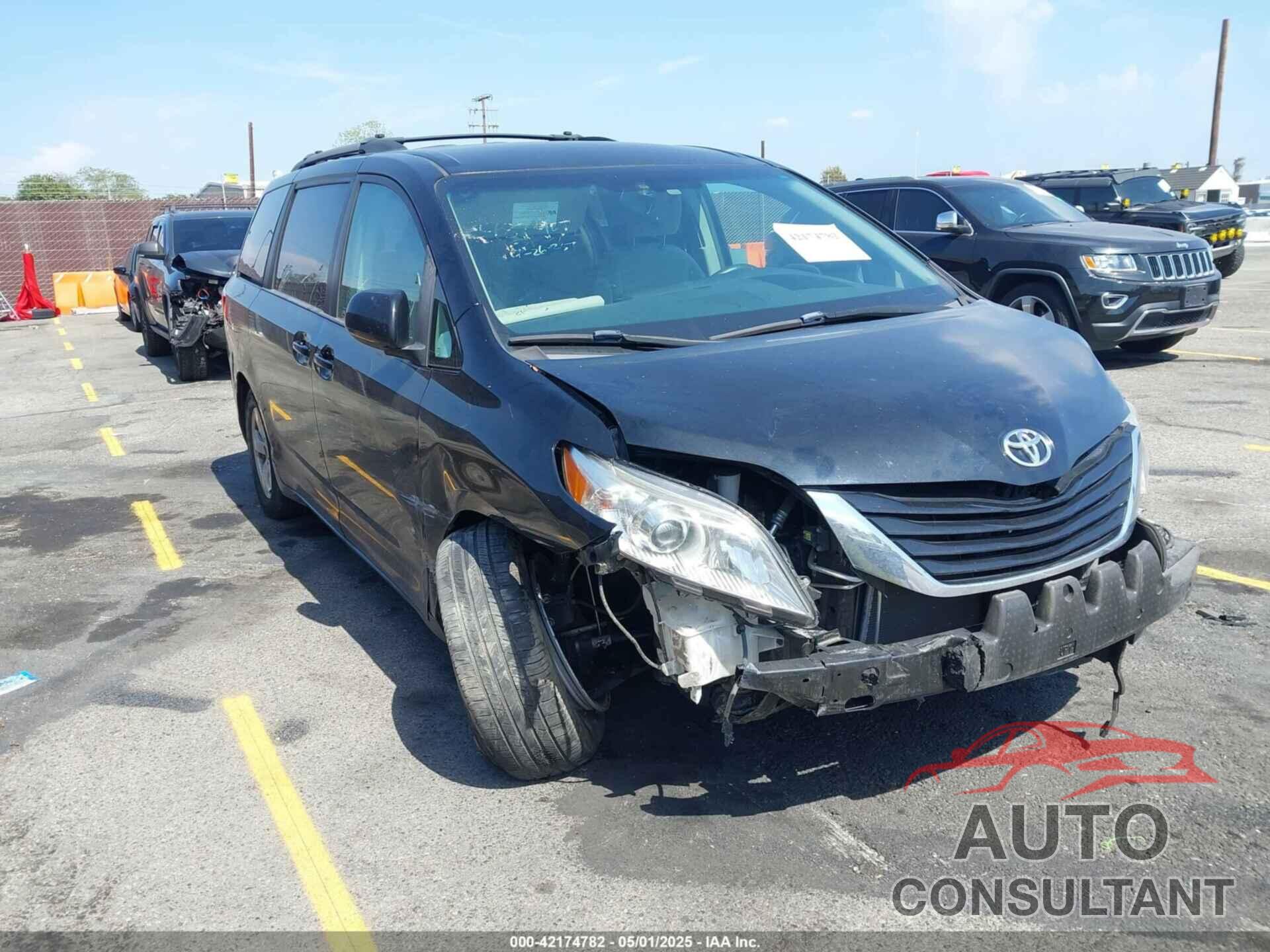 TOYOTA SIENNA 2017 - 5TDKZ3DC9HS893427