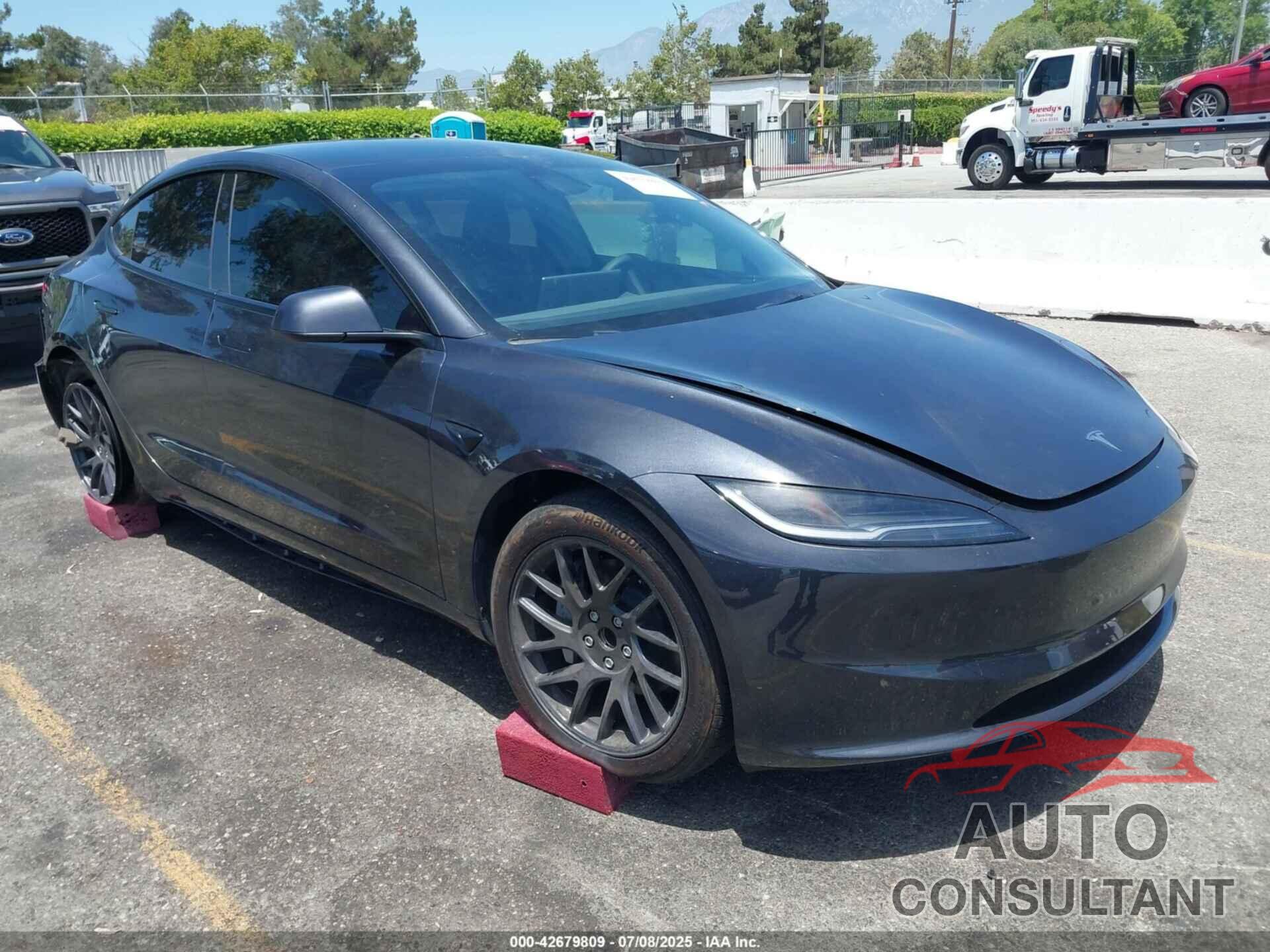TESLA MODEL 3 2024 - 5YJ3E1EA2RF726785