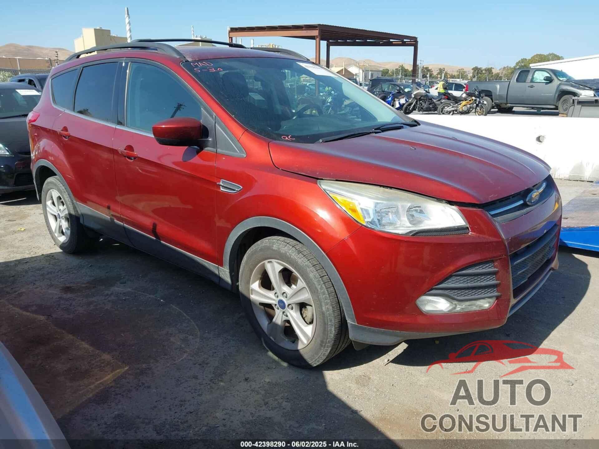 FORD ESCAPE 2014 - 1FMCU0GX9EUC45587