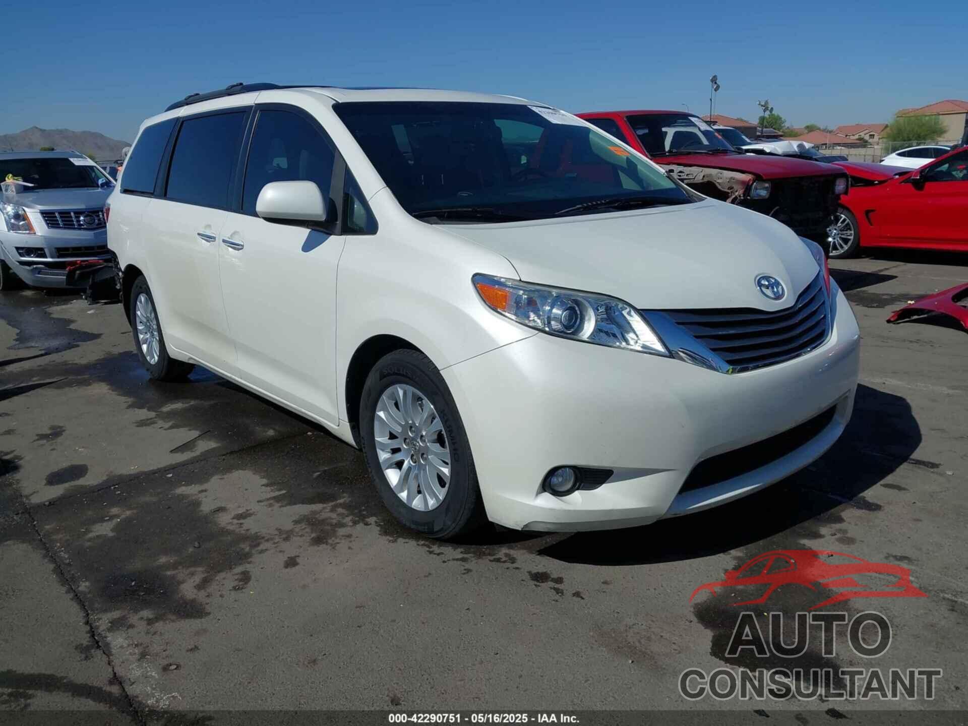 TOYOTA SIENNA 2017 - 5TDYZ3DC1HS889513