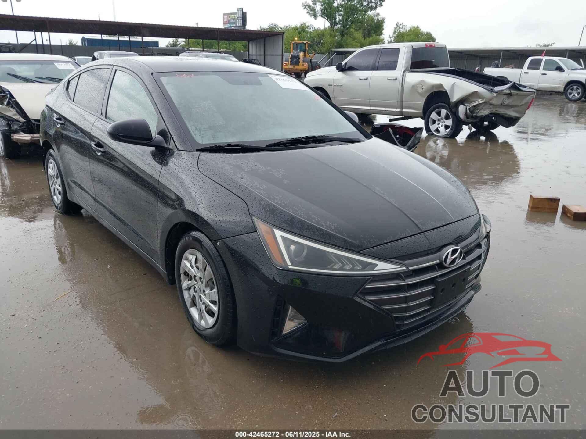 HYUNDAI ELANTRA 2019 - KMHD74LF2KU782927