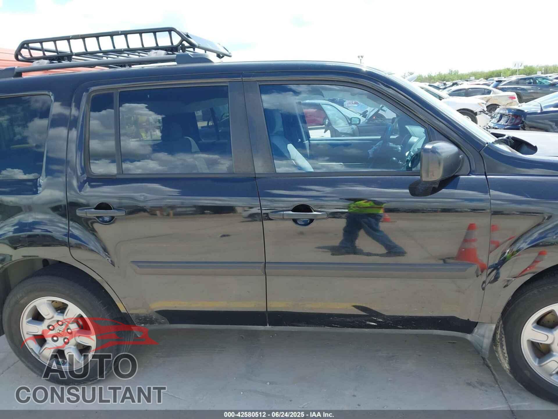 HONDA PILOT 2011 - 5FNYF3H29BB024200